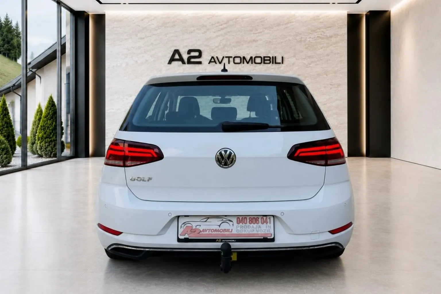 Notranja slika - Volkswagen Golf - 1.6 TDI BMT Comfortline-SLOVENSKI-MODIFICIRAN-ACC- - 10