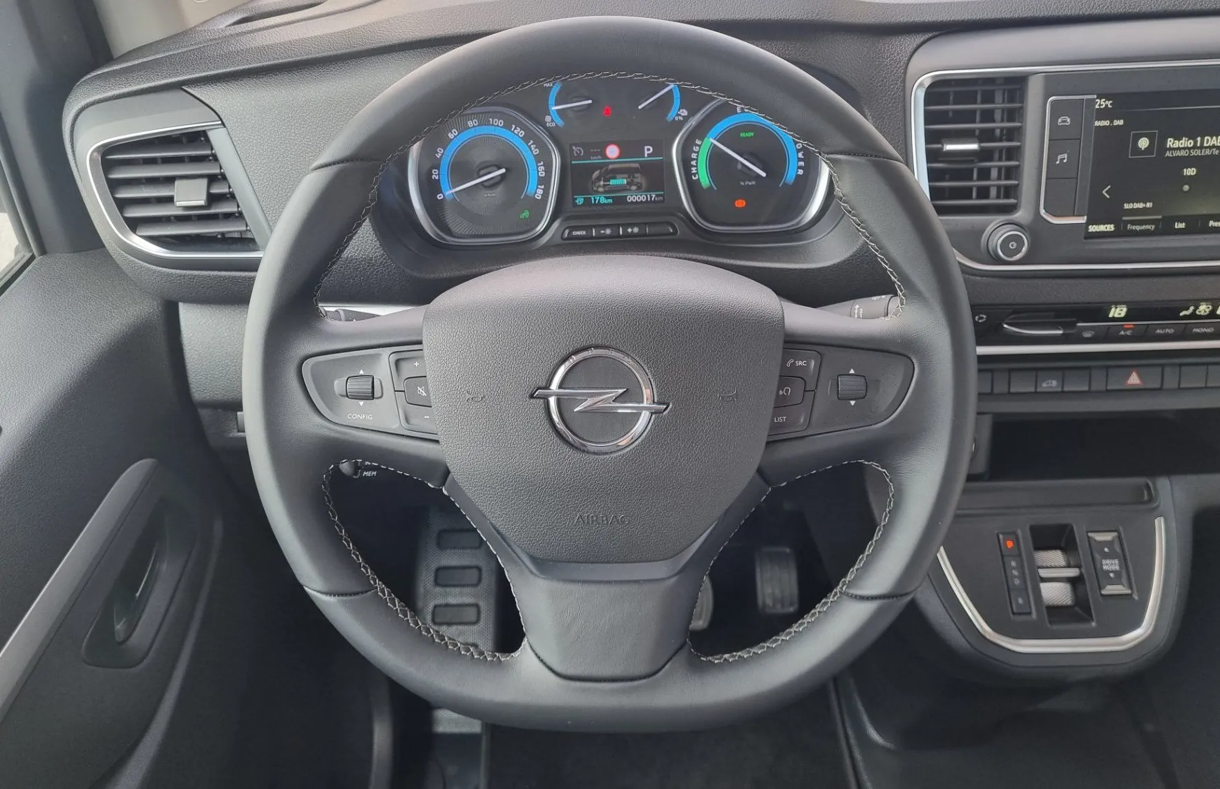 Zunanja slika - Opel Vivaro - EV 100KW L2 - 18
