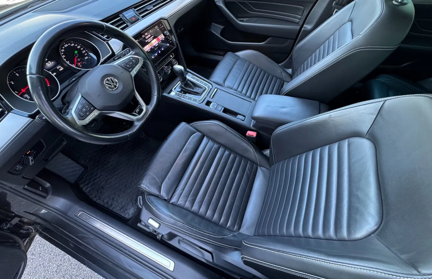 Zunanja slika - Volkswagen Passat - Variant 2.0 TDI R-LINE DSG - 9