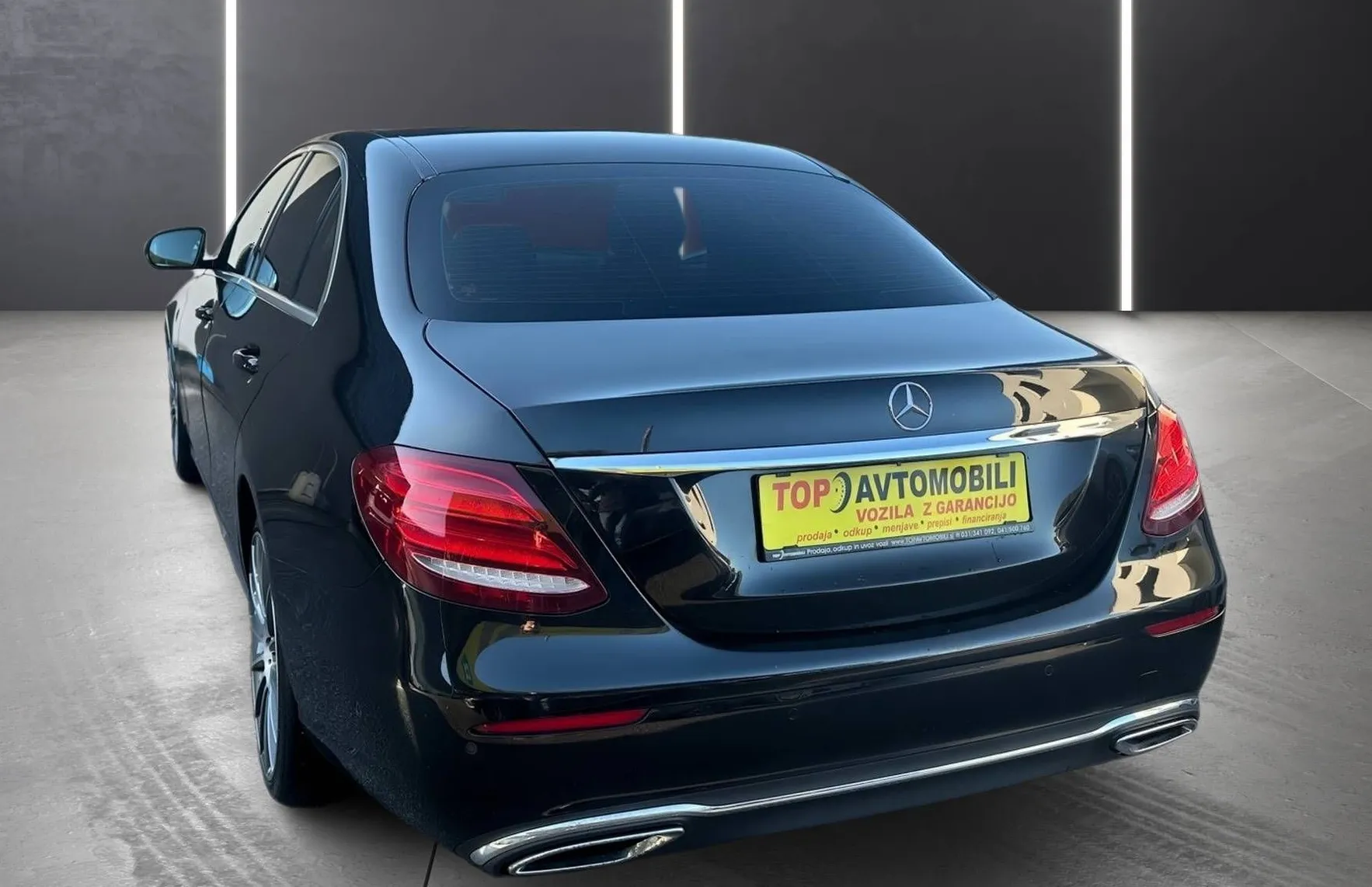 Zunanja slika - Mercedes-Benz E-Razred - E 220 d FULL LED TEMPOMAT NAVI 360 KAMERA PDC ... - 6