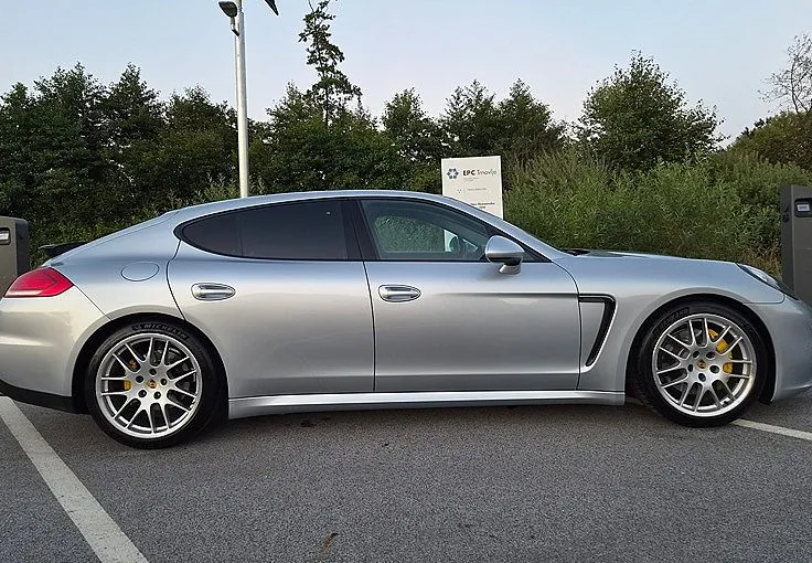 Zunanja slika - Porsche Panamera - 3.0 TIPTRONIC-CHRONO-BI XENON-NAVI-BOSE-ZRAK-PDC - 4