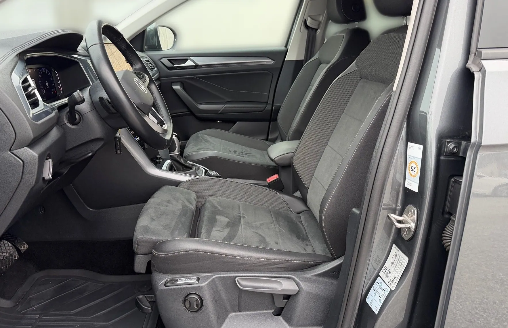 Zunanja slika - VW T-Roc - 4motion 2.0 TDI BMT Style DSG-Full LED-ACC-Masaža. - 7