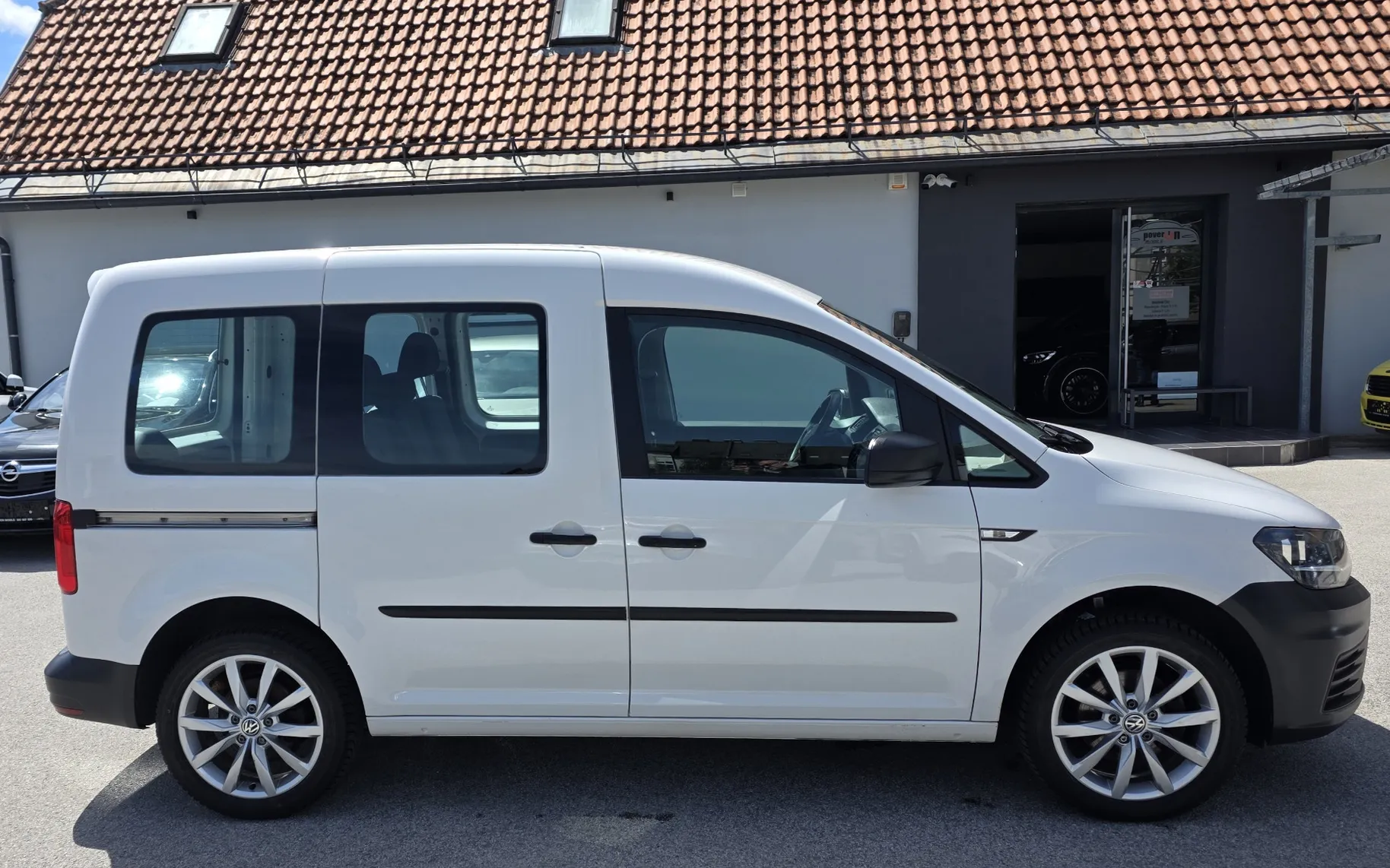 Zunanja slika - VW Caddy - Furgon 2,0 TDI TEMP KLIMA PDC - 5