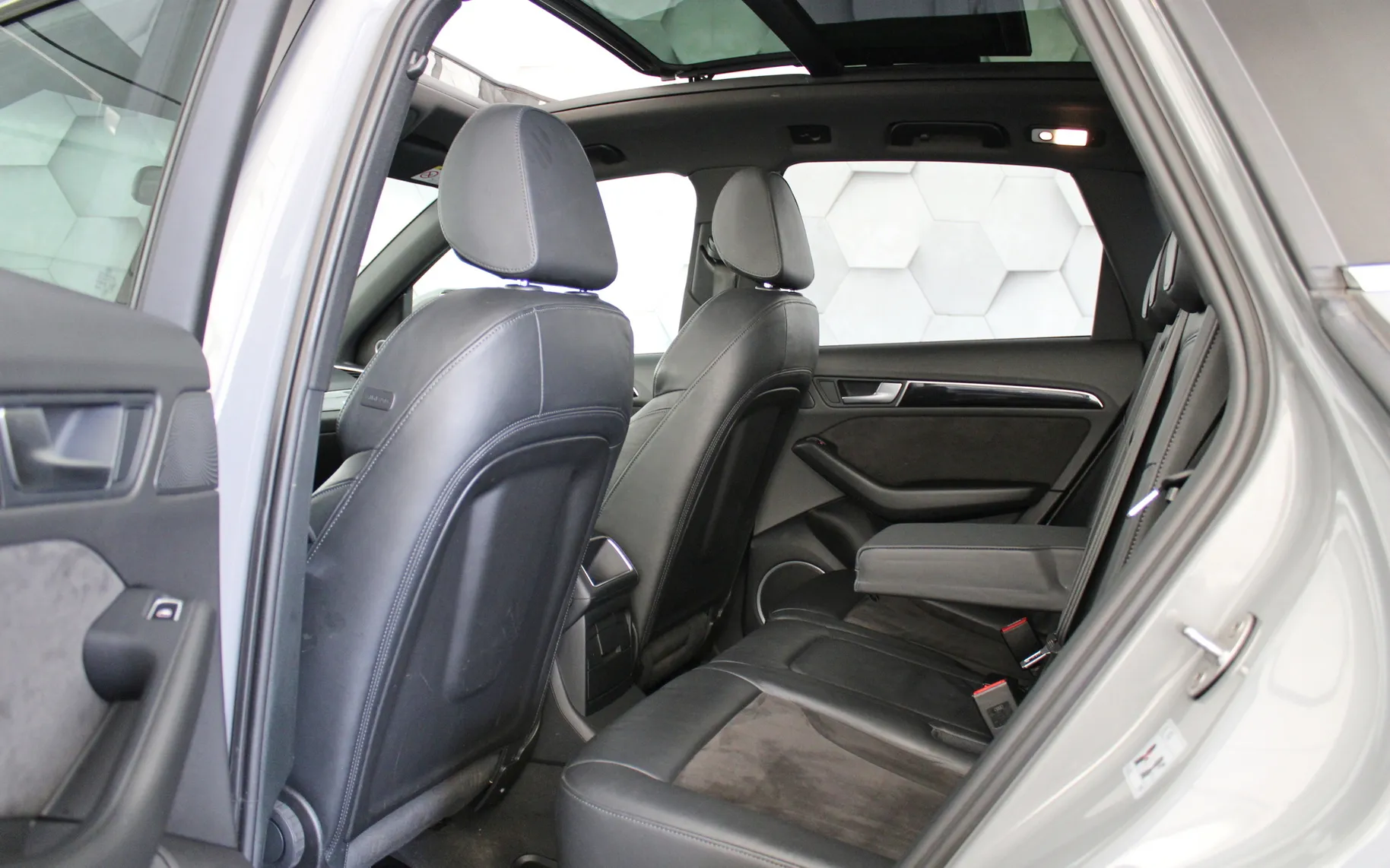 Zunanja slika - Audi Q5 - Offroad 2.0 TDI Quattro S-Tronic 191KM - 10