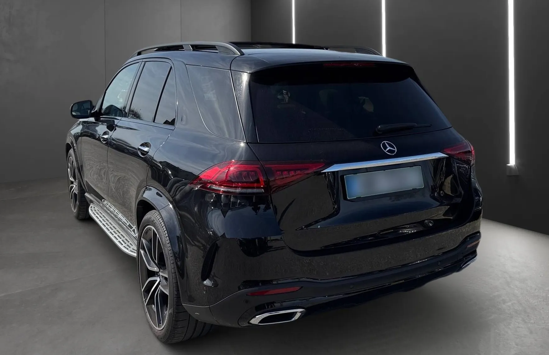Zunanja slika - Mercedes-Benz GLE-Razred - GLE 400d 4MATIC AMG ACC FUL LED ZRAČNO HUD 360°KAM - 5