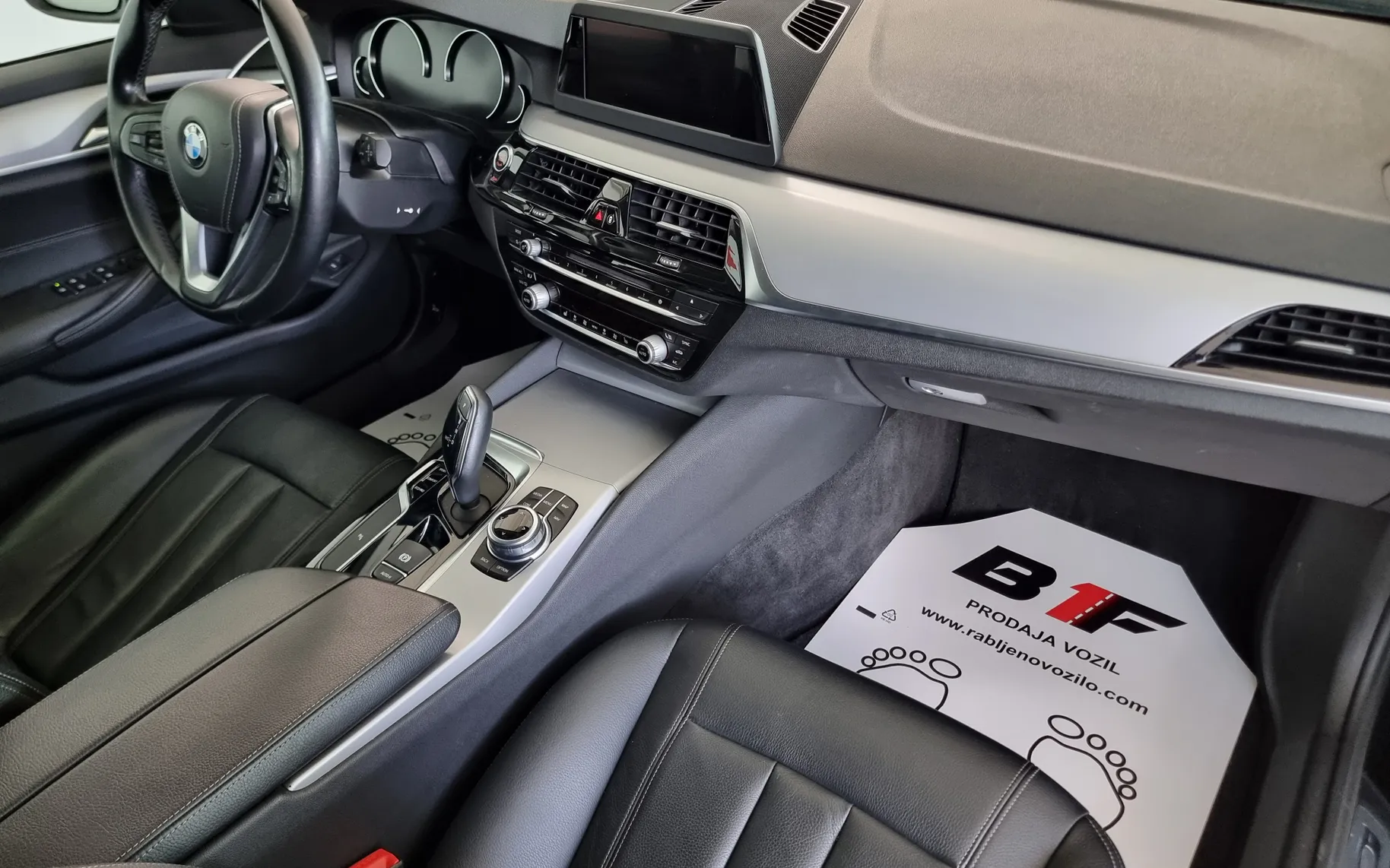 Notranja slika - BMW Serija 5 - 520 - 12
