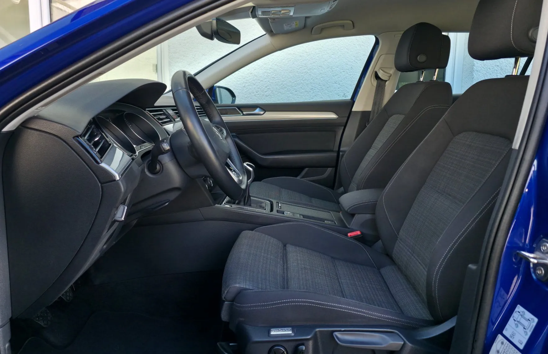 Zunanja slika - Volkswagen Passat - Variant 2.0TDI R-line LED•ACC•LANE•AMBIENT•NAVI•2X-PDC•17C - 6