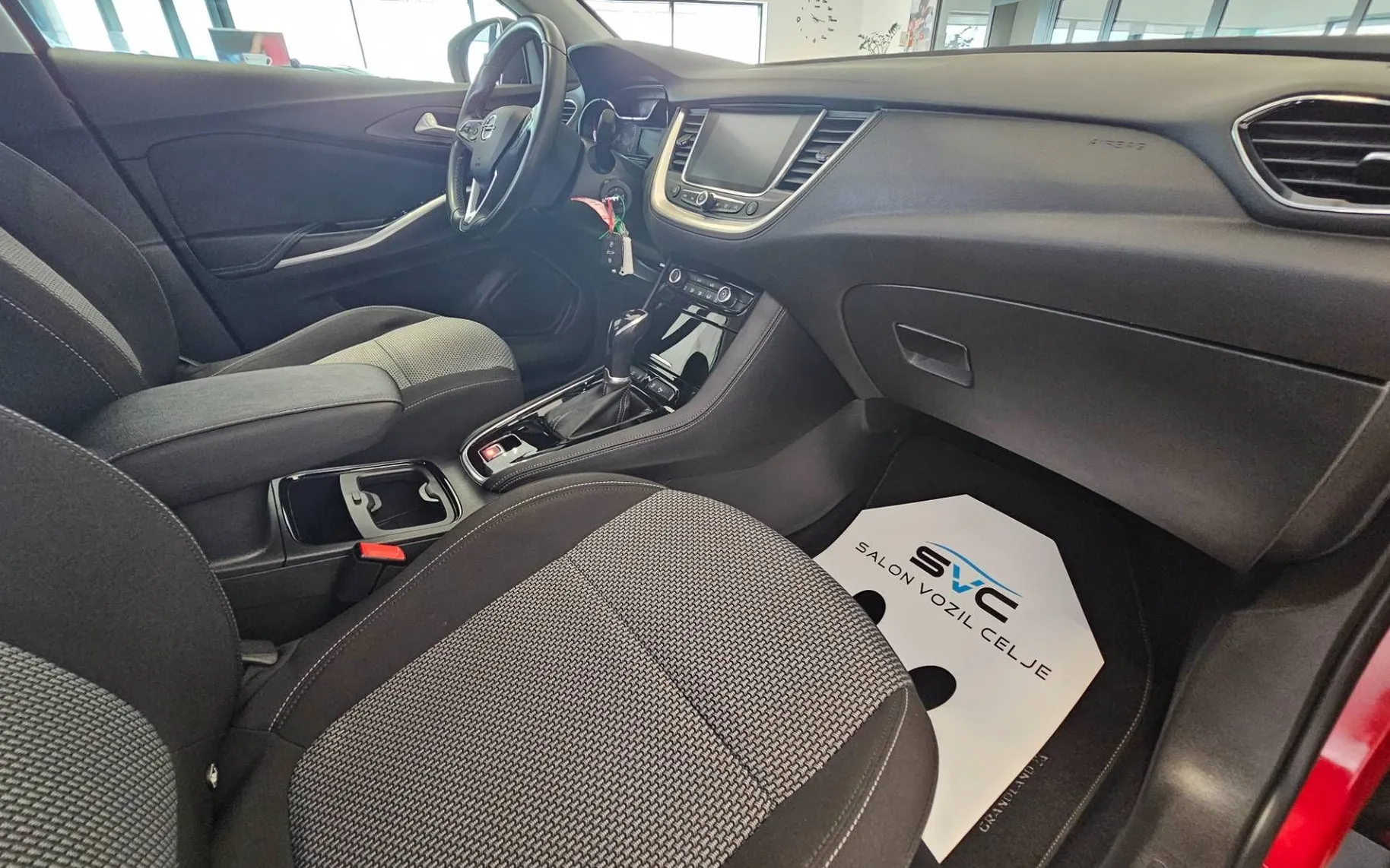 Zunanja slika - Opel Grandland X - 1.2-JAMSTVO-OPRAVLJEN VELIK SERVIS-OBROK ŽE 143€ - 11