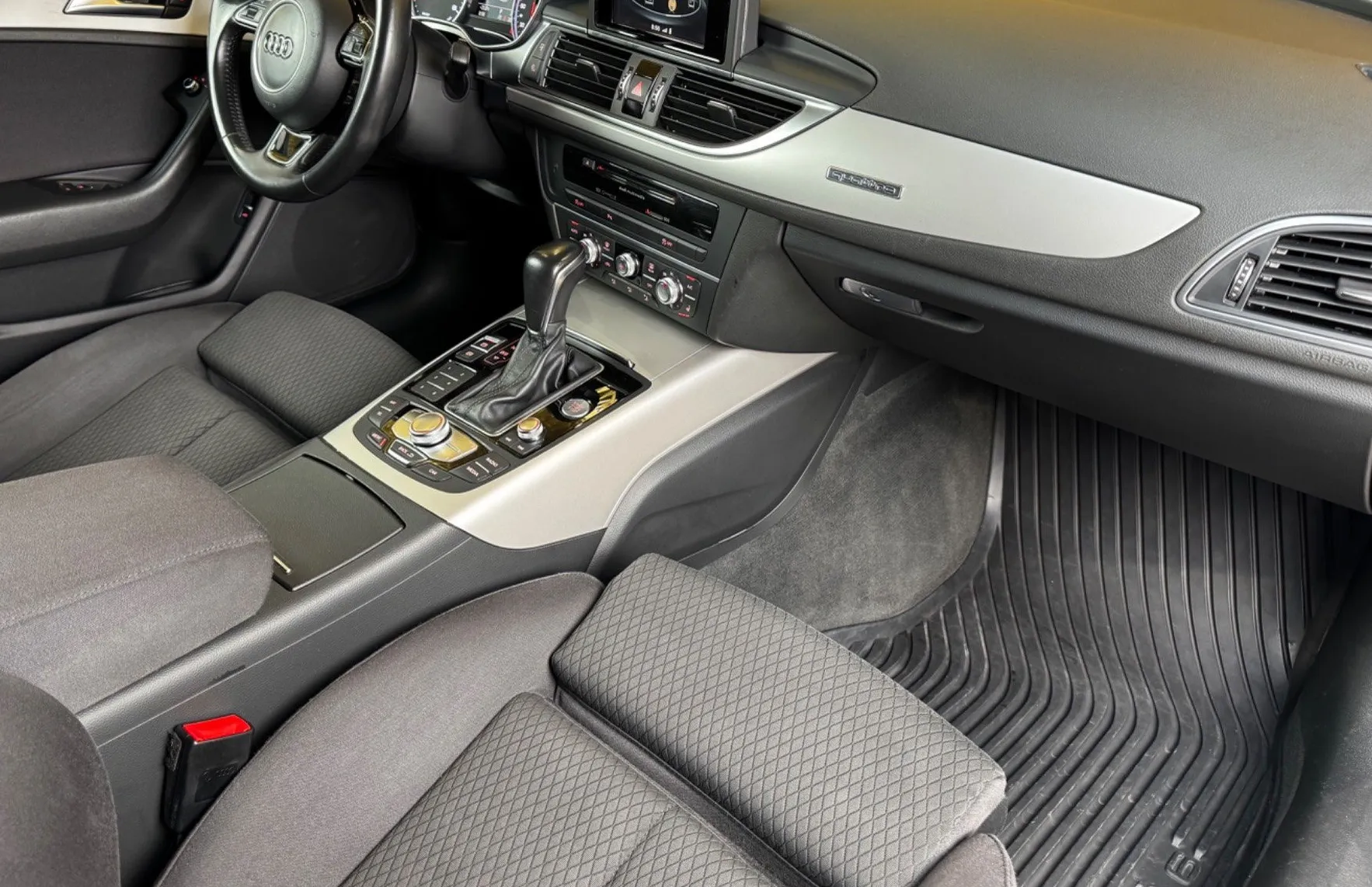 Zunanja slika - Audi A6 - Avant 2.0 TDI Quattro AUT. S Line-KLJUKA-GRETJE-TEMP - 17