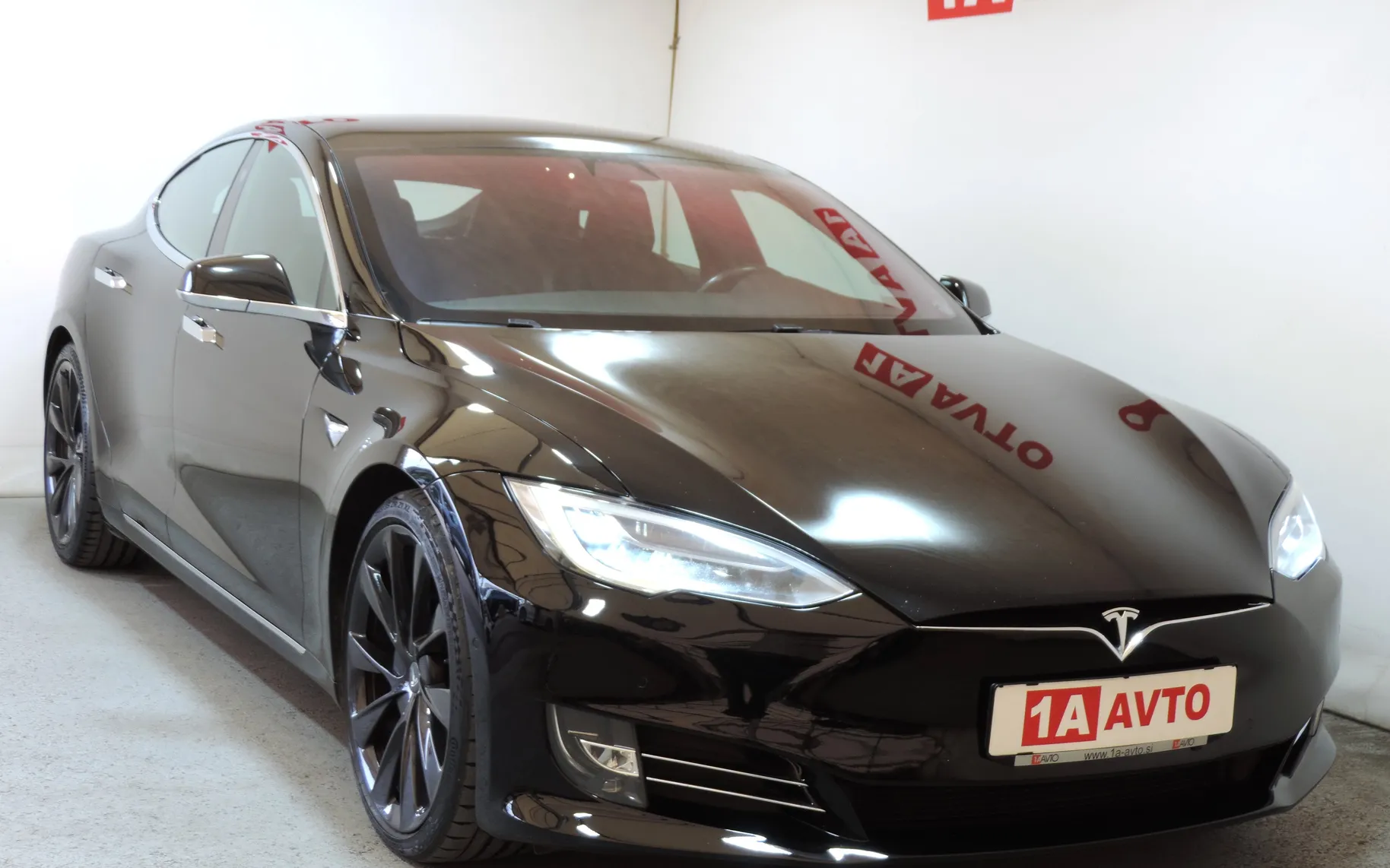 Zunanja slika - Tesla Model S - 100D - 3