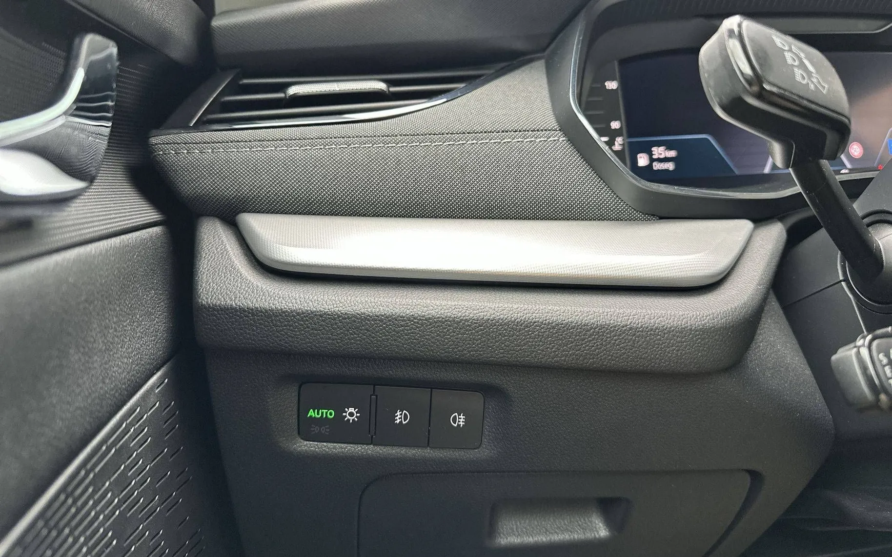 Notranja slika - Škoda Octavia - Combi 2.0 TDI Style DSG - 13