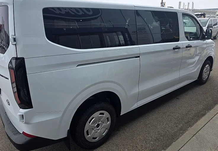 Zunanja slika - Ford E-Transit Custom - Transit Custom TREND 8+1   2.0 170 KM - A8 - 4