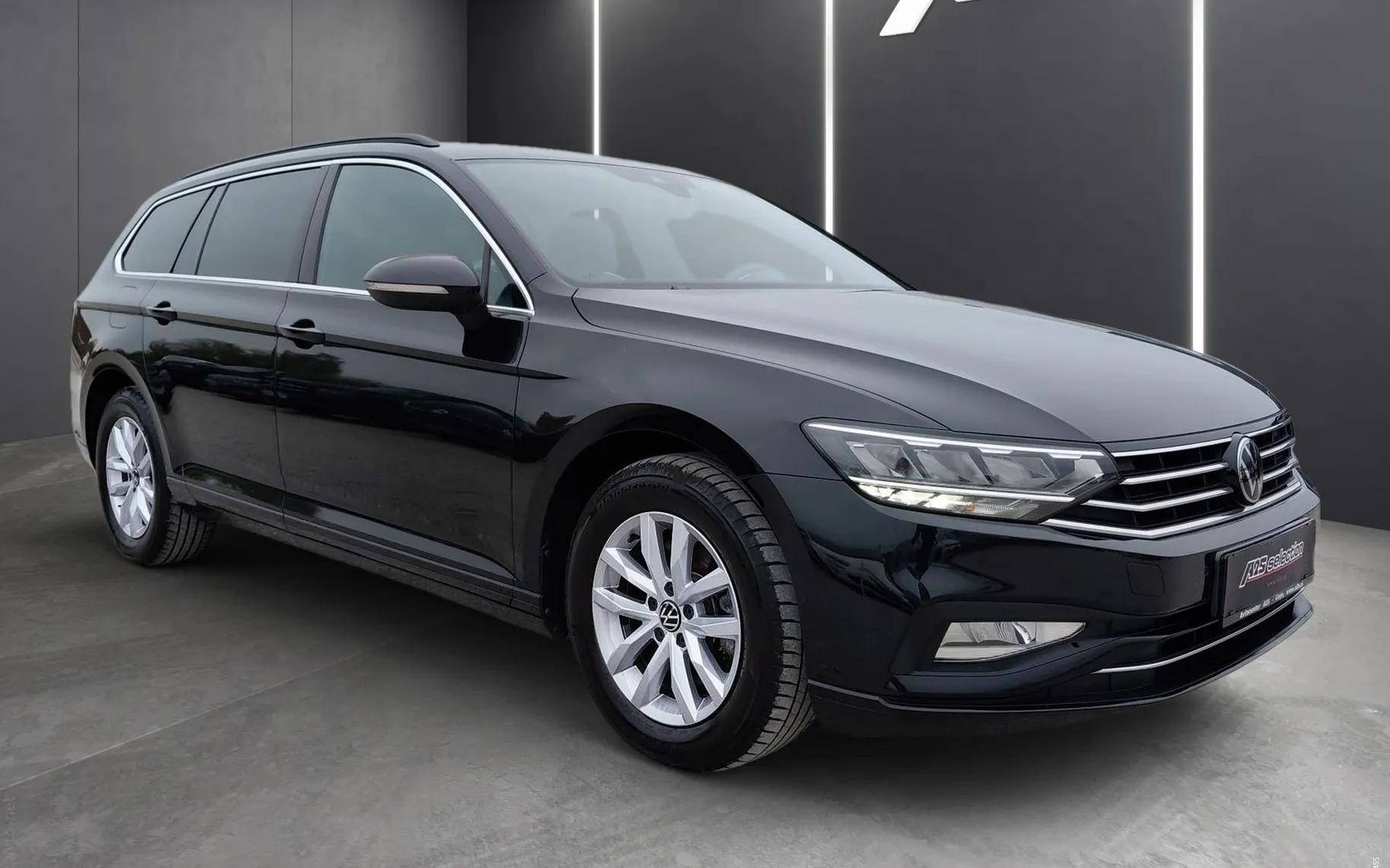 Zunanja slika - Volkswagen Passat Variant - 2.0 TDI BMT SCR Business DSG-Vlečna kljuka-Kamera. - 2
