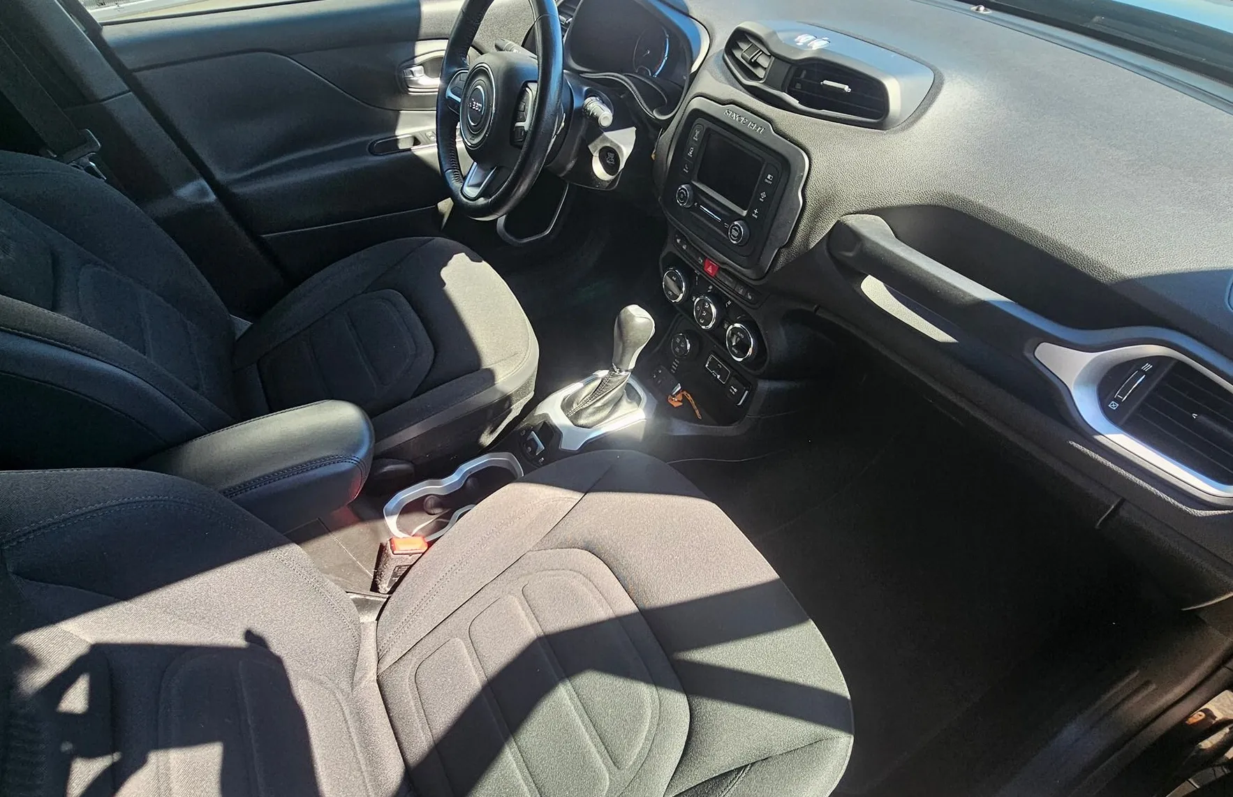 Zunanja slika - Jeep Renegade - AWD 2.0 MultiJet Limited Avt.-Le 99.000km- ODLIČEN - 5