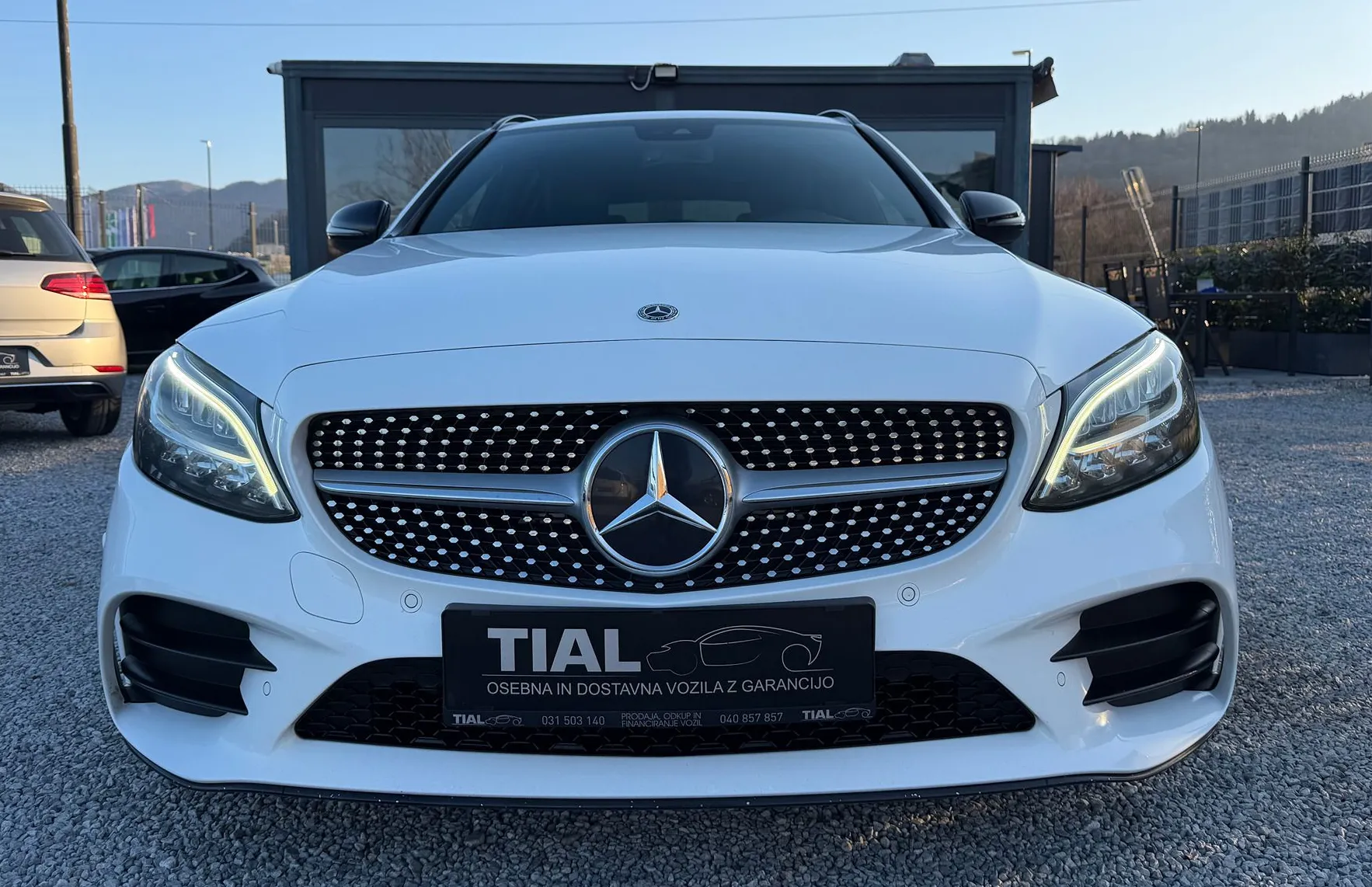 Zunanja slika - Mercedes-Benz C-Razred - C 200d AUT.-AMG-MOD.MODEL-NAVI-KAMERA-FULLLED-18C - 2