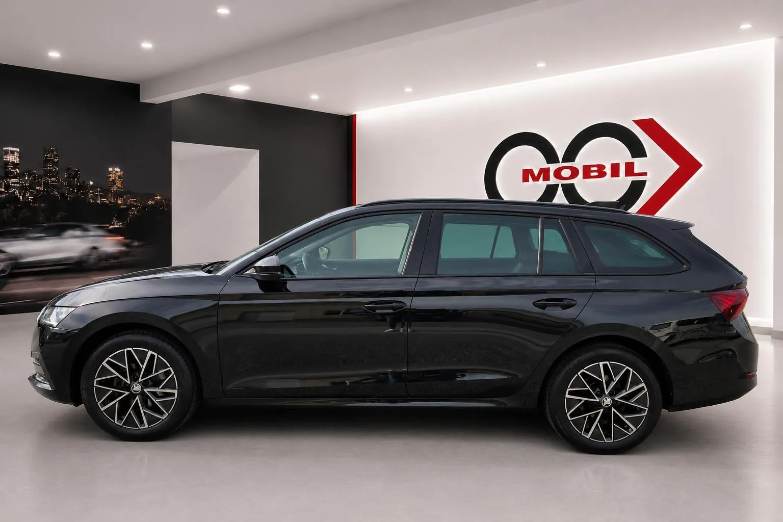 Notranja slika - Škoda Octavia - Combi 2.0 TDI Tour DSG - LED.kamera.masaža.kljuka - 8