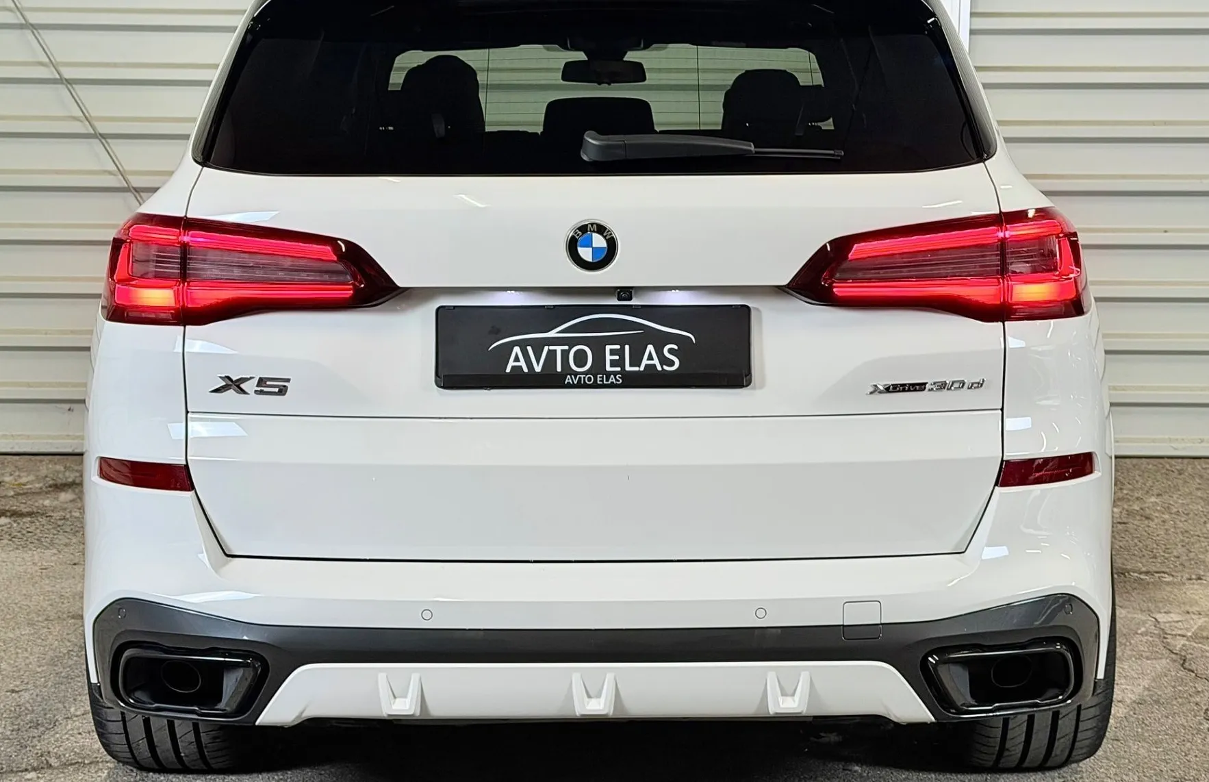 Zunanja slika - BMW X5 - serija : xDrive30D - ZRAČNO - LASER - PANO - KLJUKA - 5