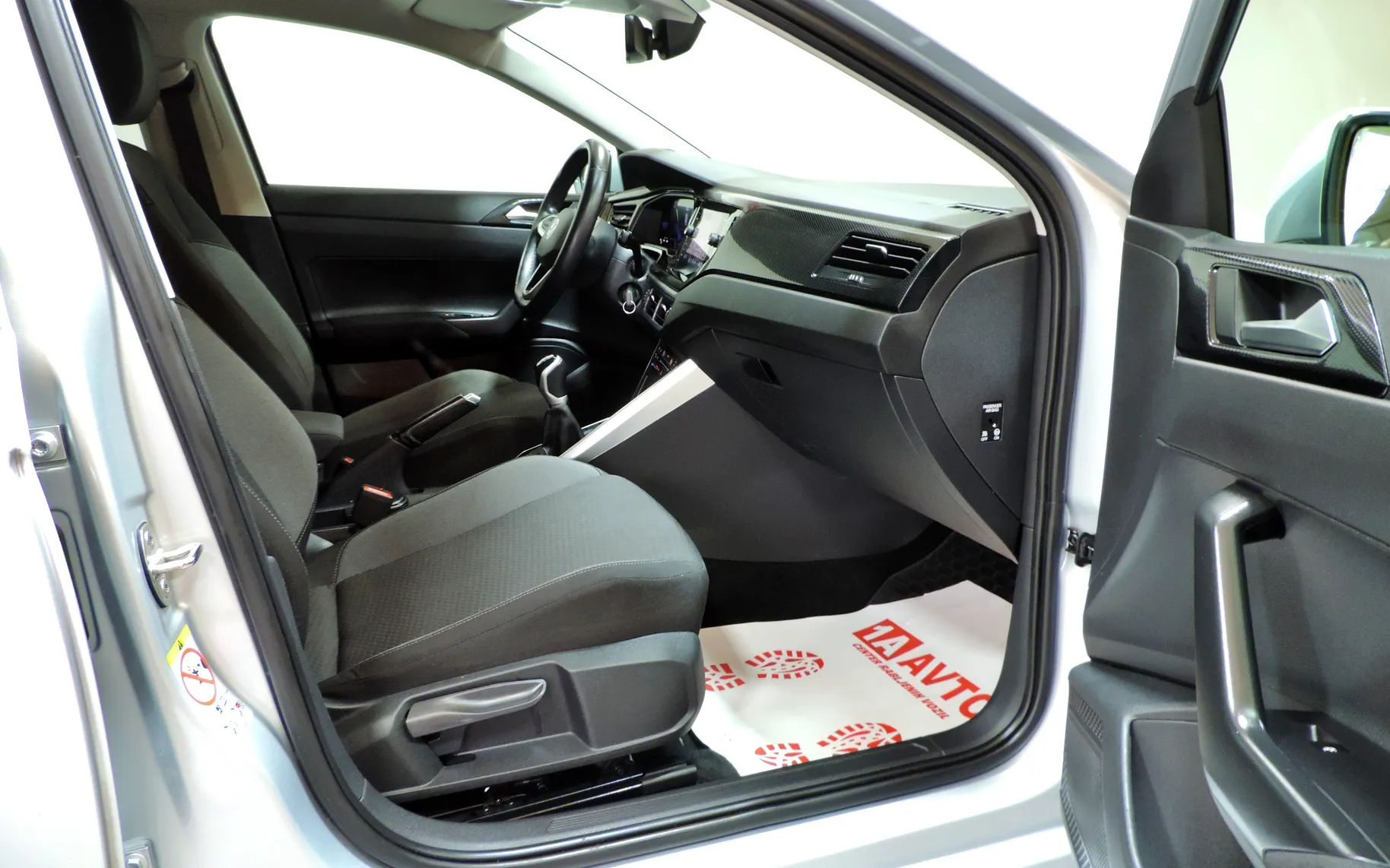 Zunanja slika - Volkswagen Polo - 1.0 TSI Life KAMERA-ACC-GRETJE SEDEŽEV - 35
