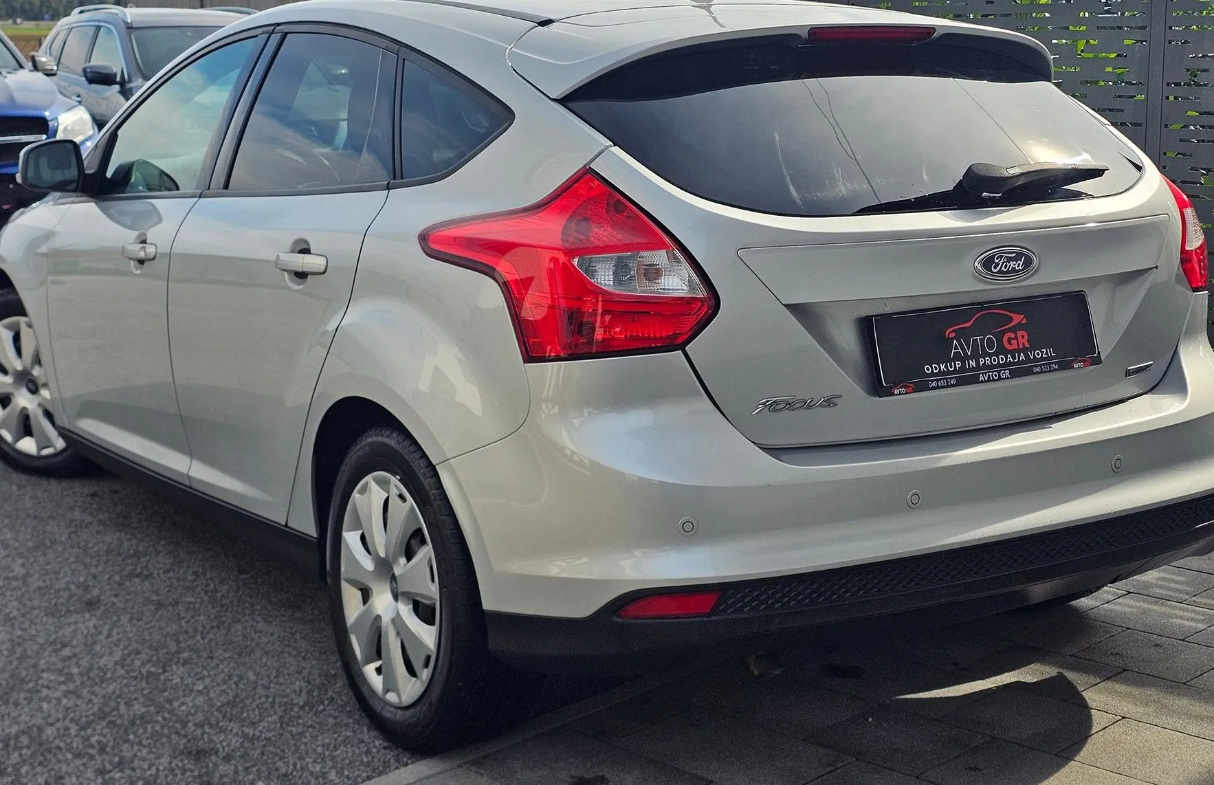 Zunanja slika - Ford Focus - 1.6 TDCi.Trend ECOnetic-VINJETA-ZIM.GUME DARILO - 9