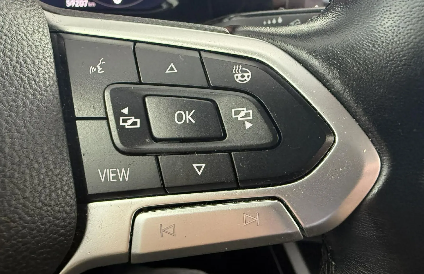 Zunanja slika - Volkswagen Golf - 1.5 TSI 96KW.NEMŠKI.KAMERA.LED.NAVI.GRE.SEDEŽEV - 11