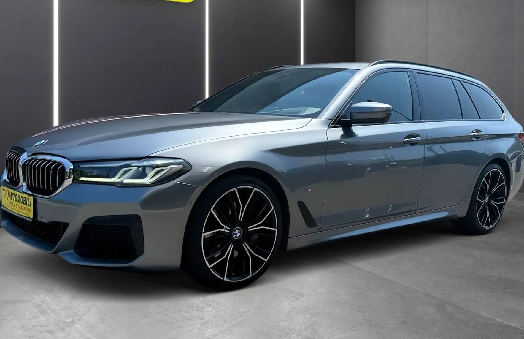 Zunanja slika - BMW Serija 5 - Touring: 530d xDrive M SPORT PAKET LED NAVI KAM VIRTUAL - 3