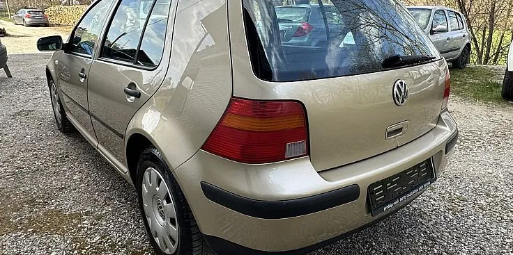 Zunanja slika - VW Golf - Comfortline 1.9 TDI 74 kW 4motion 4X4 - 5