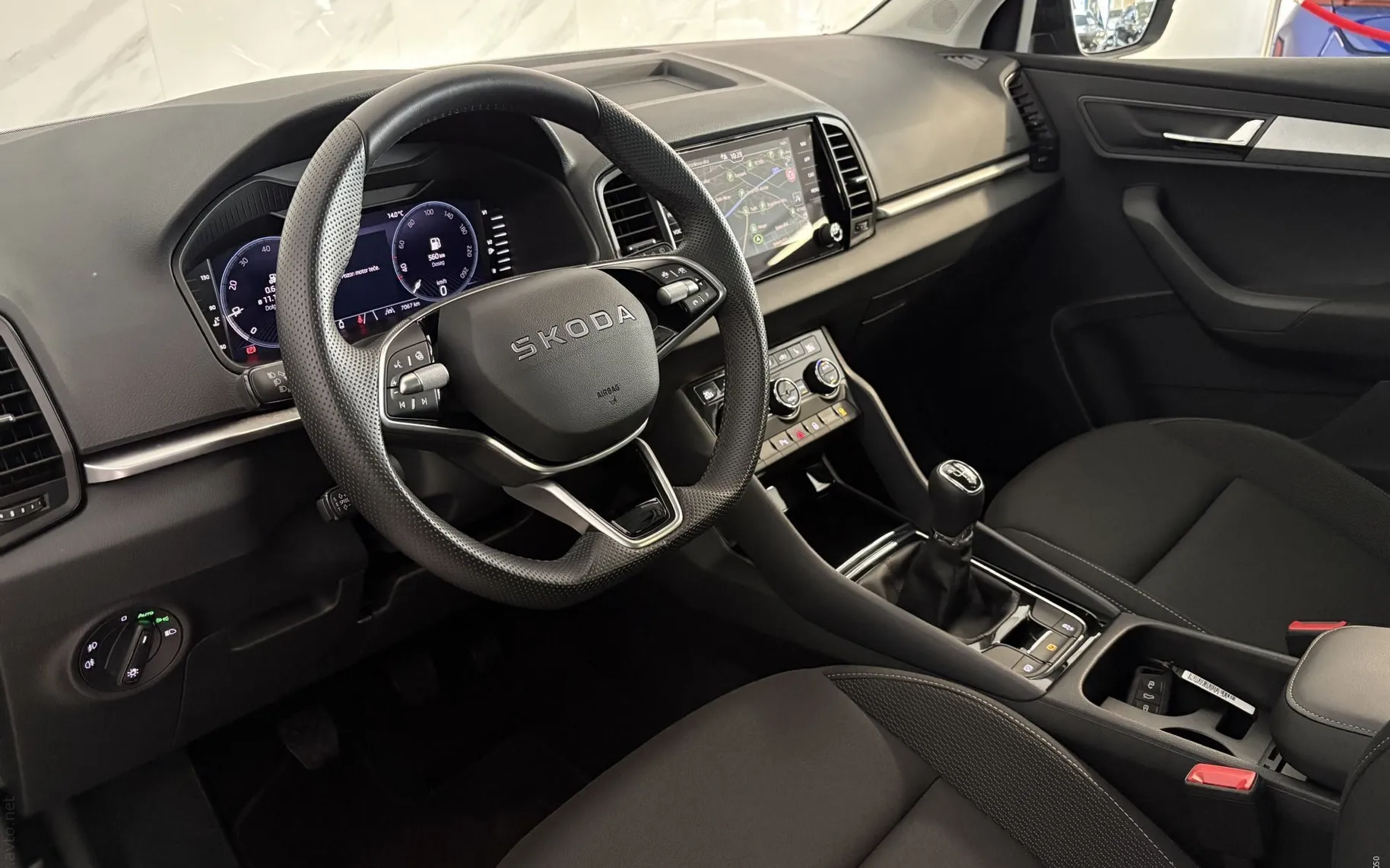 Notranja slika - Škoda Karoq - 2.0 TDI Edition|ACC|Kamera|Gretje|Navi|PDC|... - 7