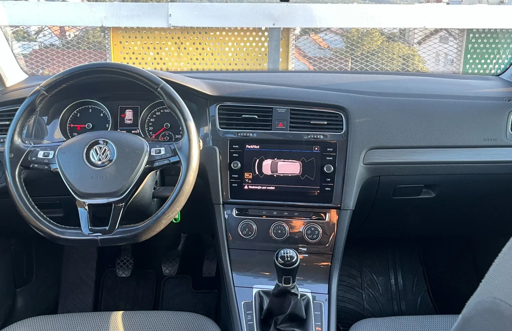 Zunanja slika - Volkswagen Golf - Variant 1.6 TDI BMT Rabbit - 10