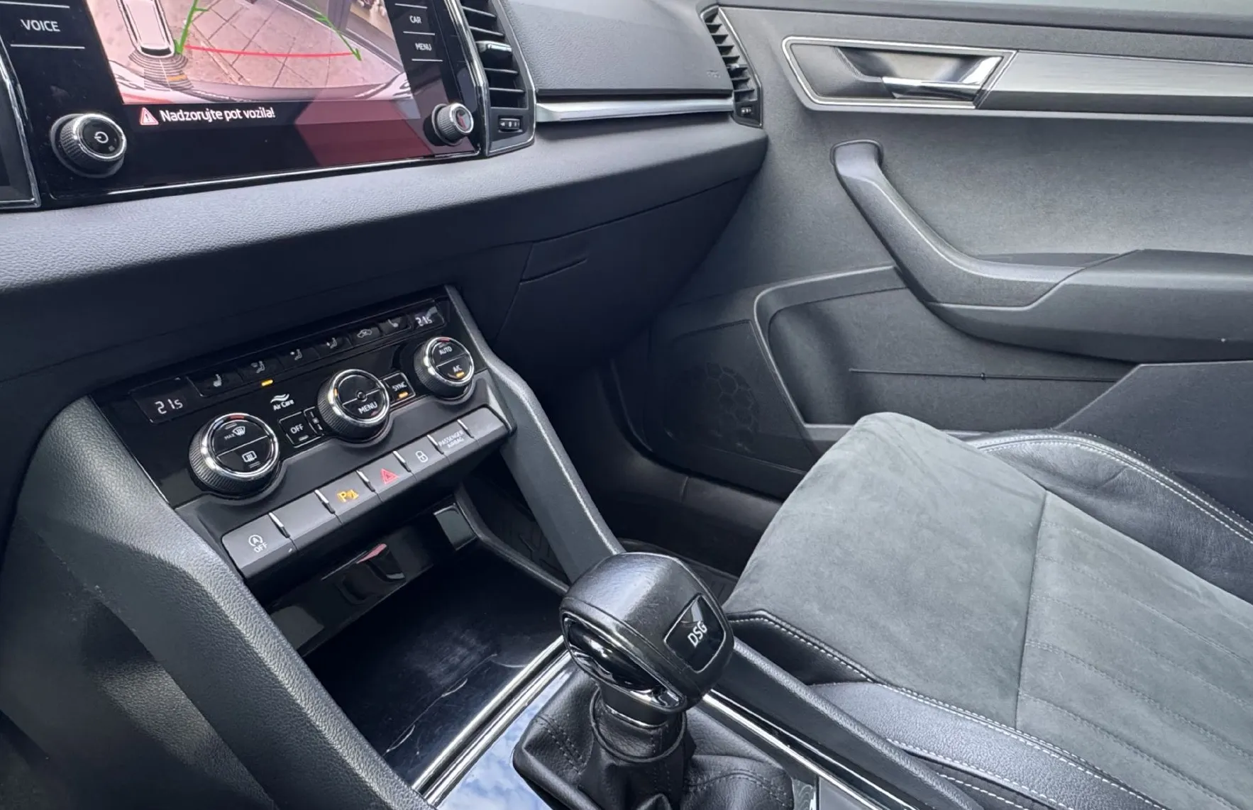 Zunanja slika - Škoda Karoq - Style 1.6 TDI DSG - 15