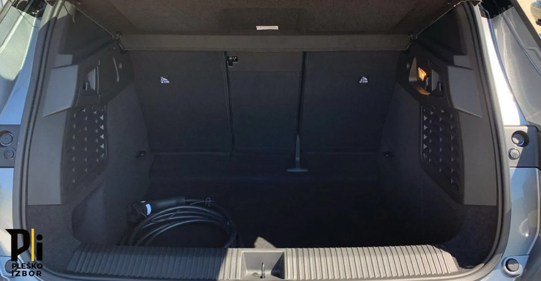 Zunanja slika - Renault Scenic E-tech - Esprit Alpine 220 Long Range 11kW AC - 8