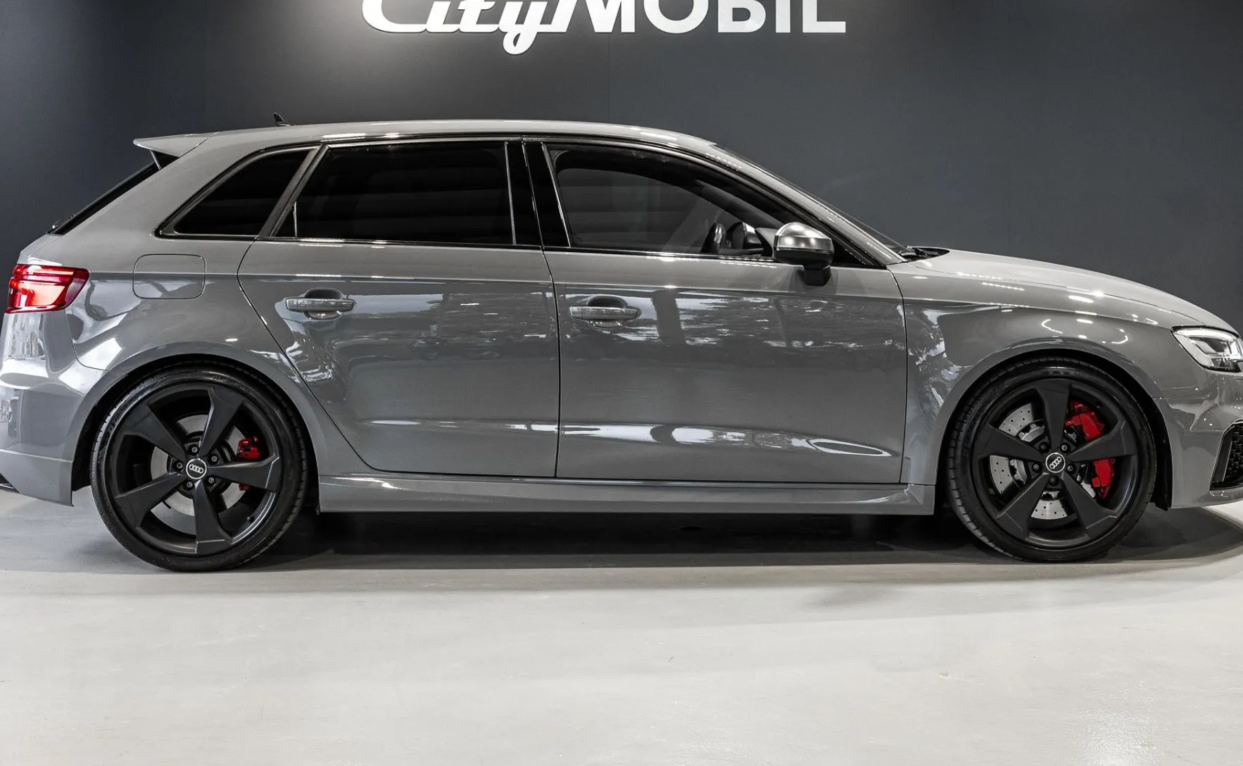 Zunanja slika - Audi S3 - R TFSI quattro S tronic - 5