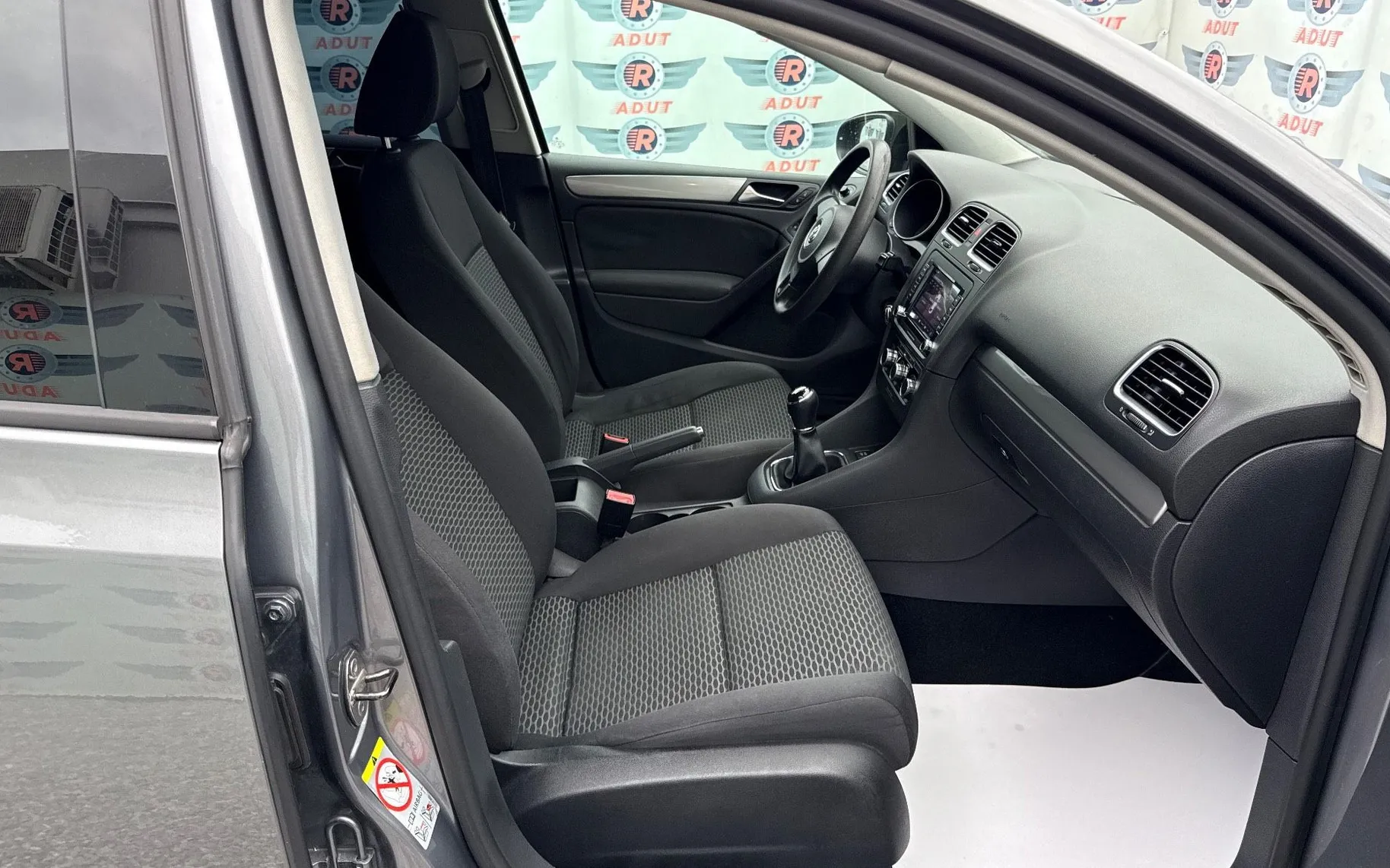 Zunanja slika - Volkswagen Golf - 1.6 TDI DPF Trendline 66  90  REDNO SERVIS... - 11