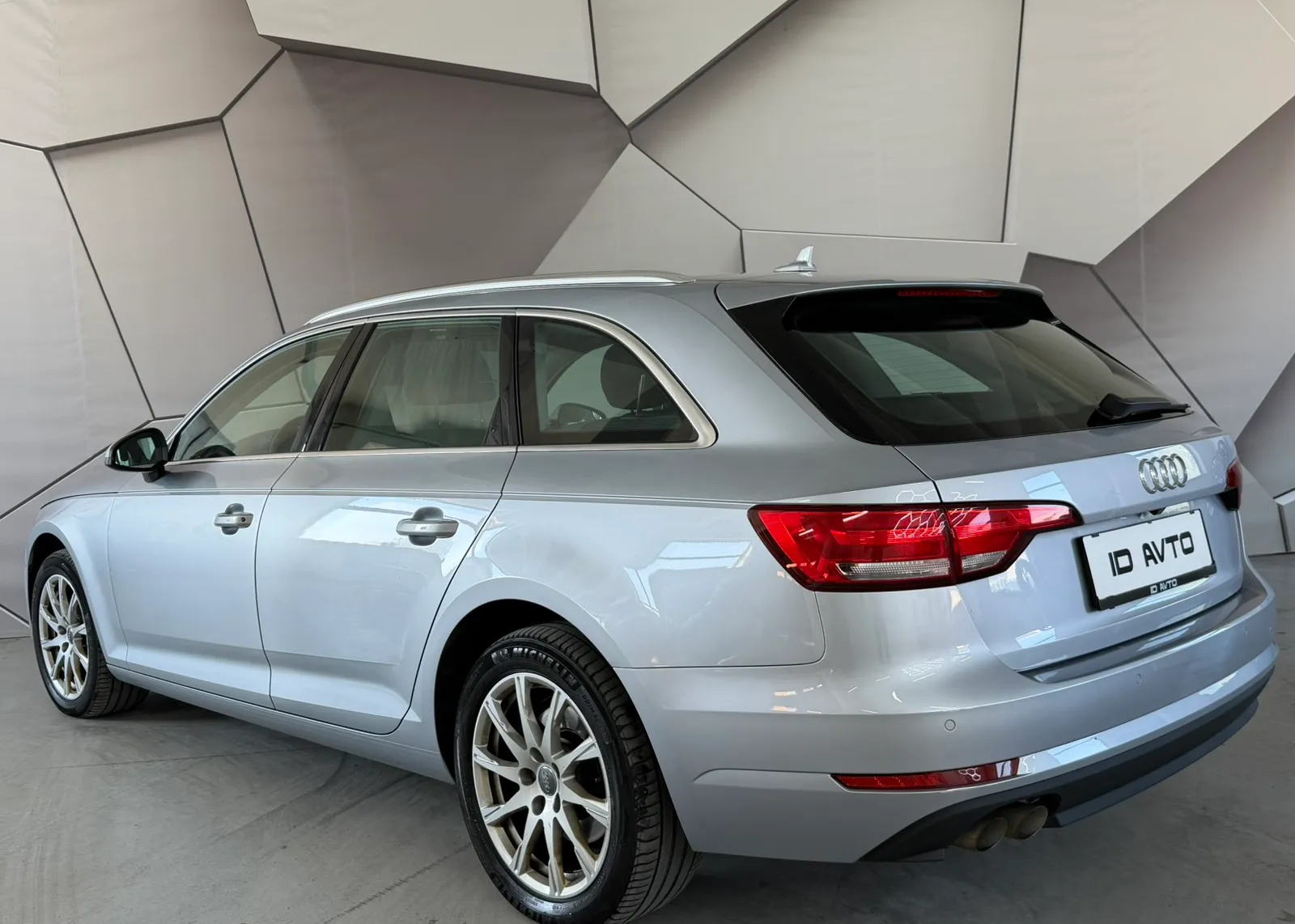 Zunanja slika - Audi A4 - Avant 2,0 TDI Sport S tronic - 3