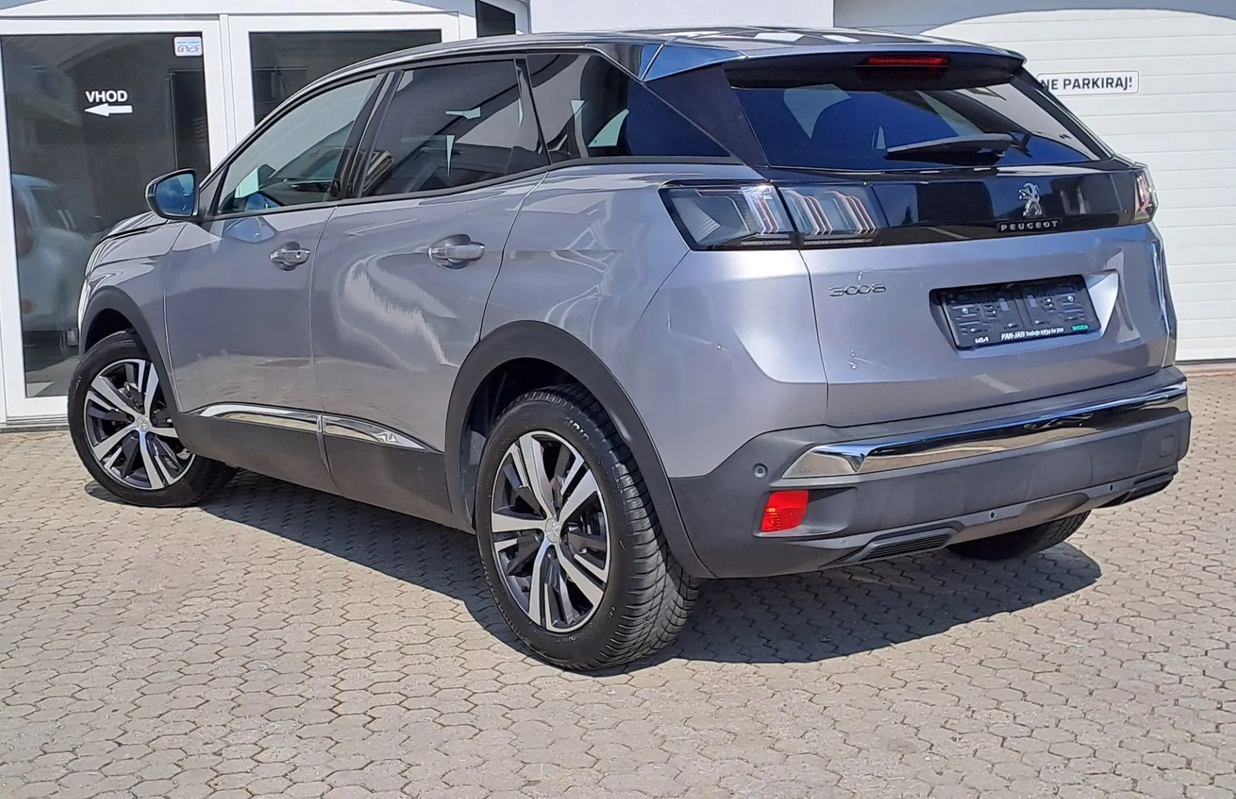 Zunanja slika - Peugeot 3008 - 1.5 BlueHDI 130 S S Allure Avt. - 4