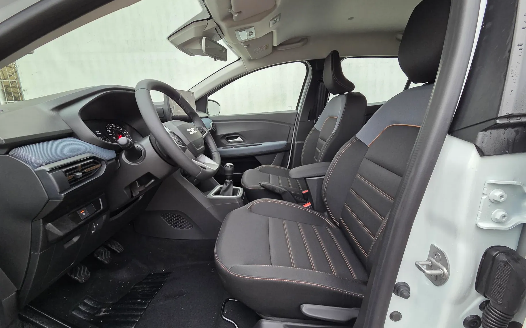 Zunanja slika - Dacia Sandero - Stepway Expression TCe110+Paket Zima+6 let jamstva - 8
