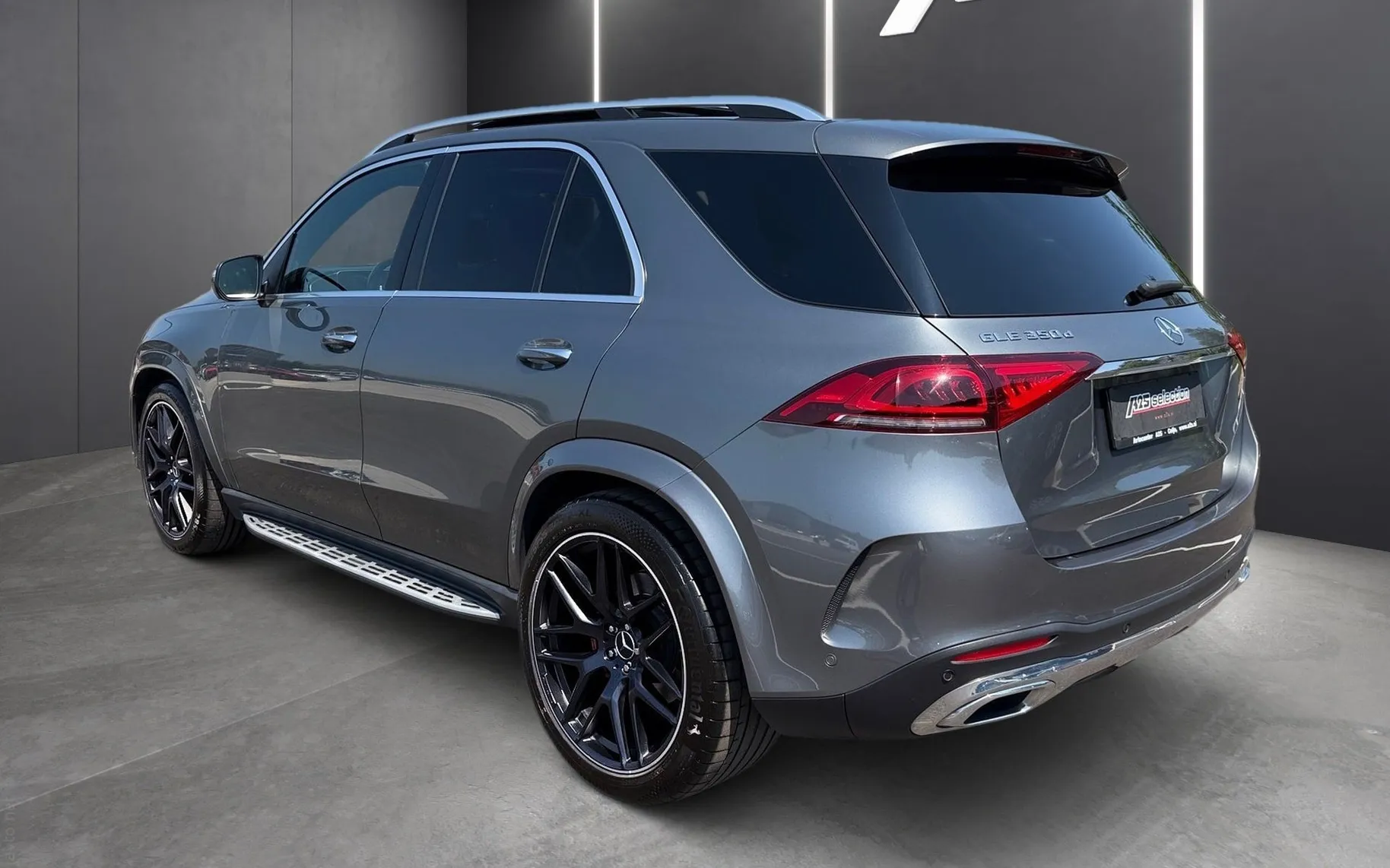 Zunanja slika - Mercedes-Benz GLE-Razred - GLE 350d 4MATIC AMG Line Panorama-Zračno-Kljuka - 4