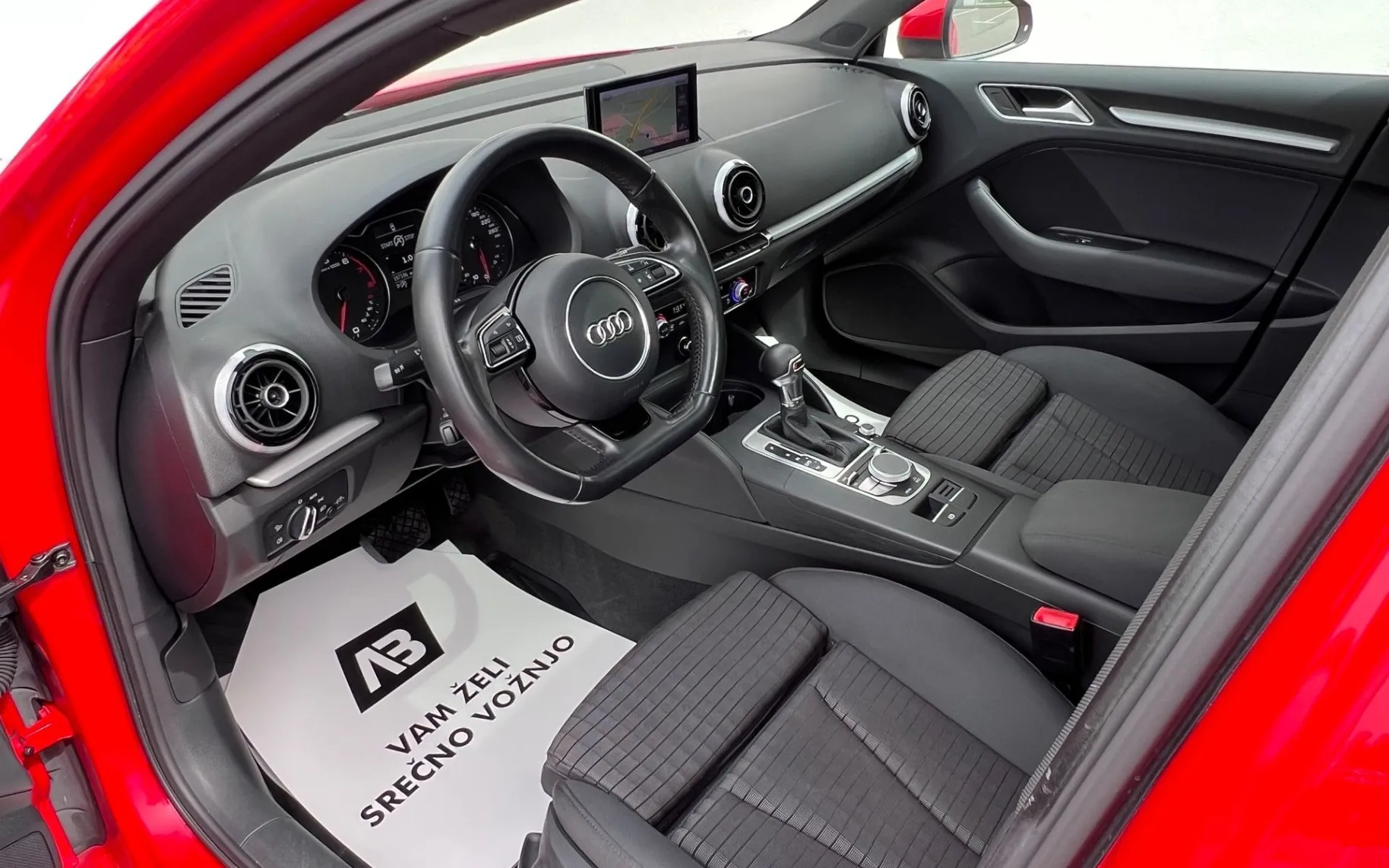 Notranja slika - Audi A3 - ACC+MATRIX+EL.STREŠNO OKNO+S tronic... - 9