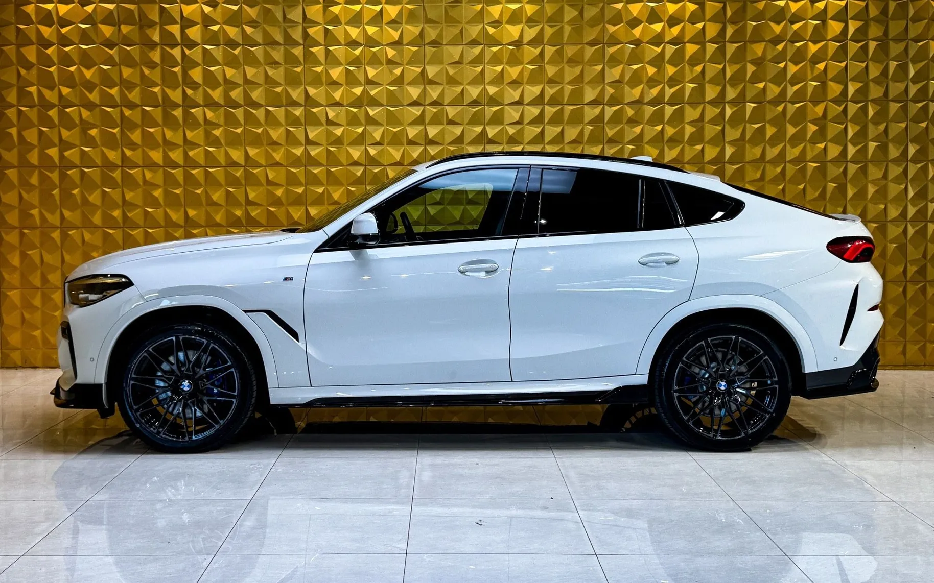 Zunanja slika - BMW serija X6: - xDrive30d M Sport-HLAJENJE-360-VIRTUAL-AMBI... - 6