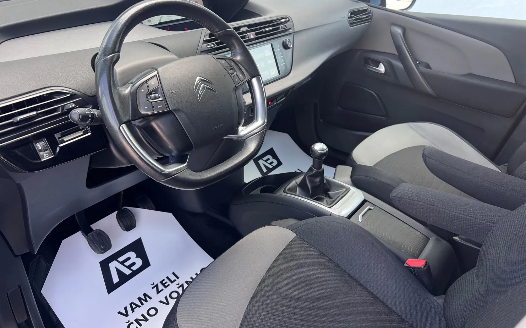 Notranja slika - Citroën C4 Picasso - 1.6 BlueHDi+ALU+LED+TEMP+PDC+SLO - 10