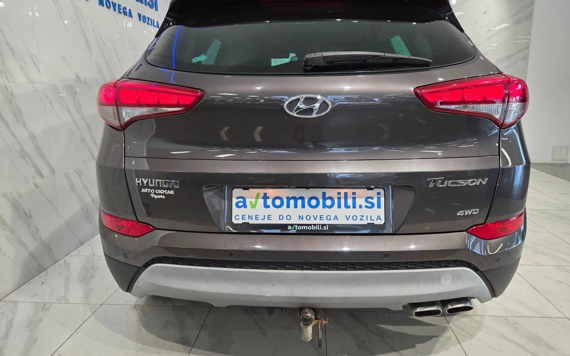 Zunanja slika - Hyundai Tucson - 4WD 2.0 CRDi Slovensko vozilo - Kamera - Kljuka - 5