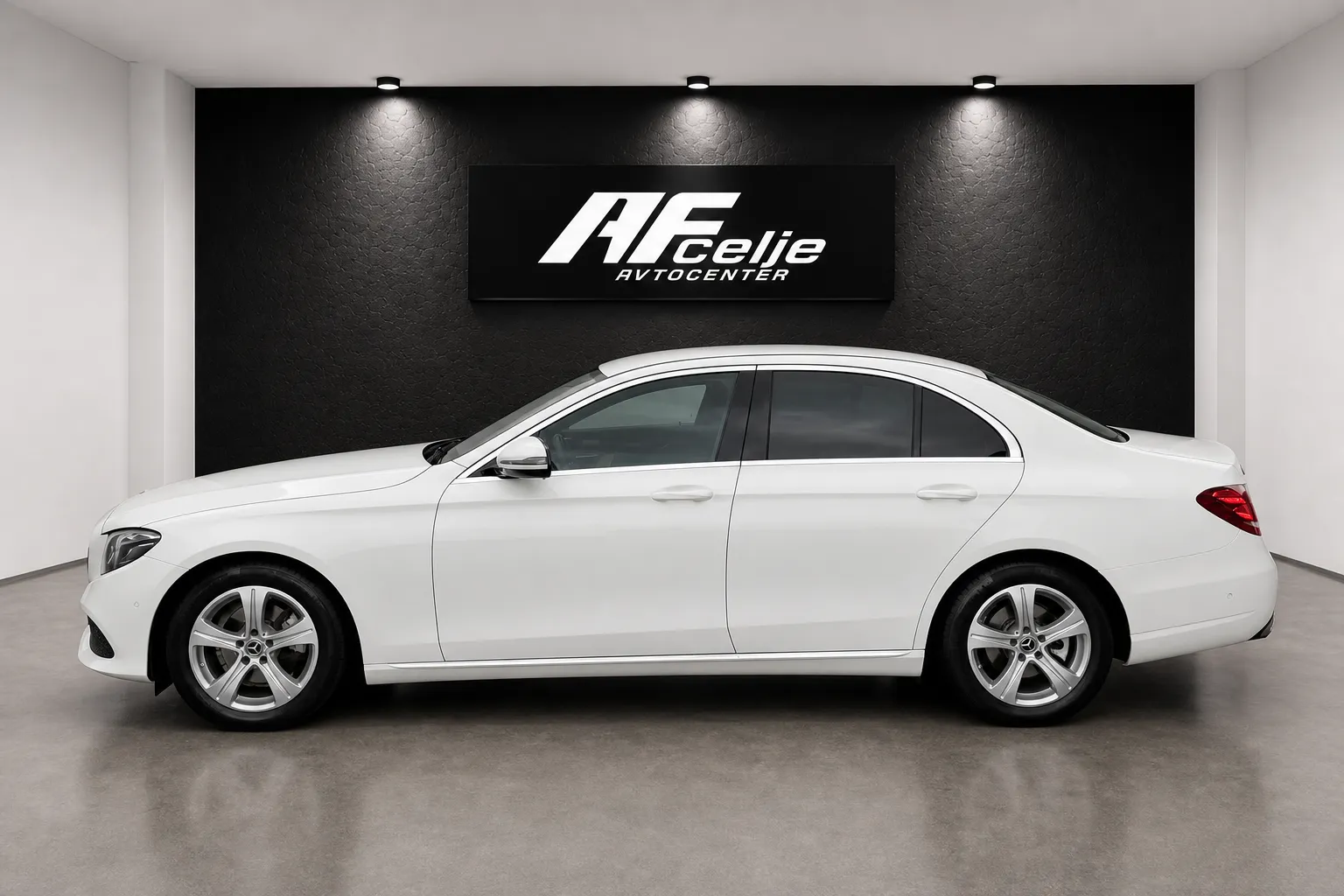 Zunanja slika - Mercedes-Benz E-Razred - 220 CDI-AVANTGARDE-MULTIBEAM-LIZING ZA TUJCE-NAV.. - 6