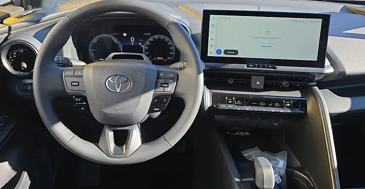 Zunanja slika - Toyota C-HR - 2.0 hibrid  HEV  C-OOL - 10