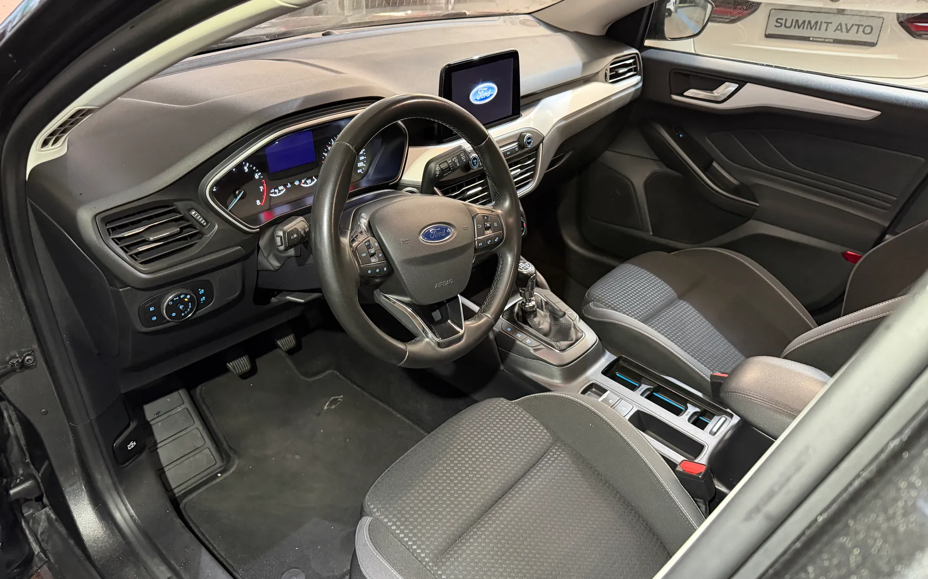 Notranja slika - Ford Focus - 1.0 - 41