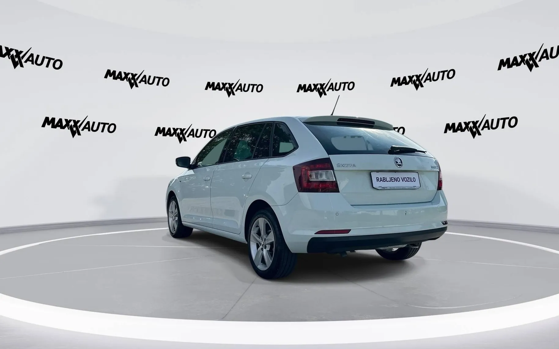 Notranja slika - Škoda Rapid - 1.0 TSI Ambition - 7