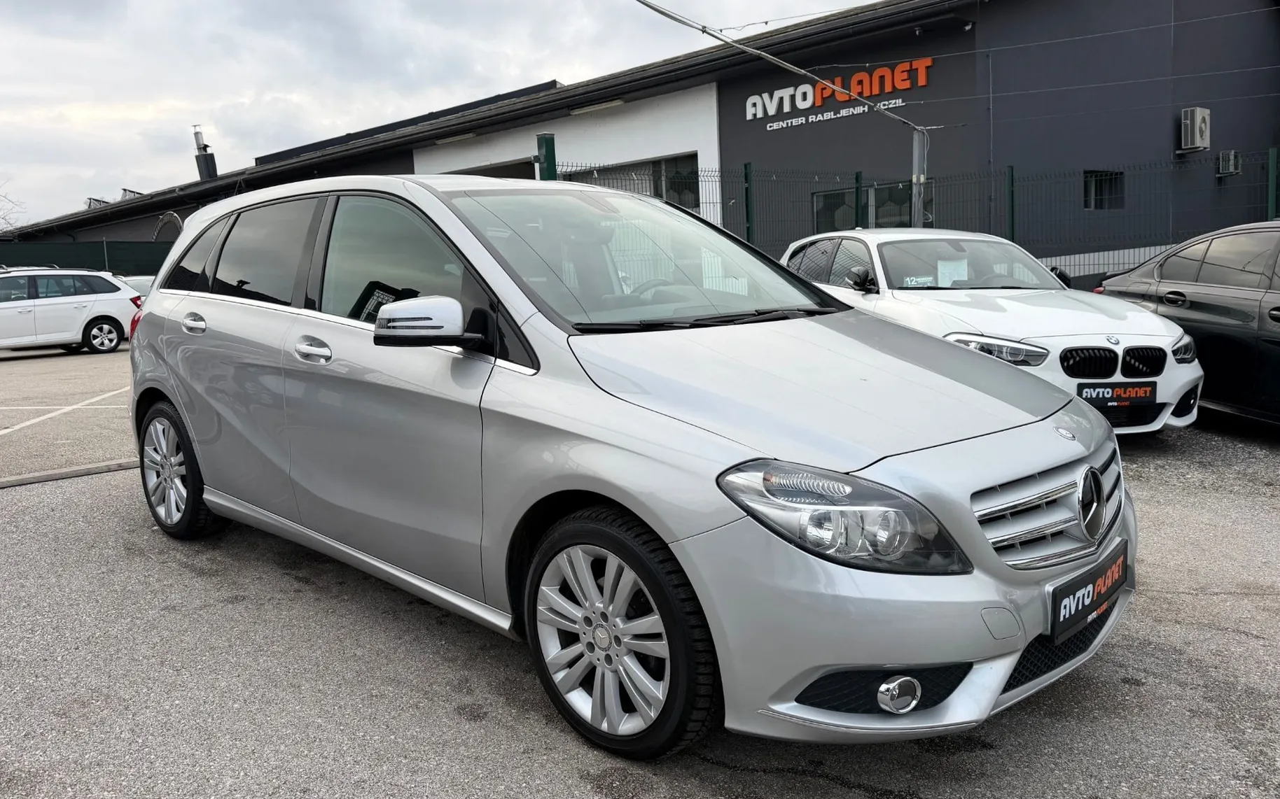 Zunanja slika - Mercedes-Benz B-Razred - B 200 CDI 2.LASTNICA KAMERA TEMPOMAT ALU 17 - 5