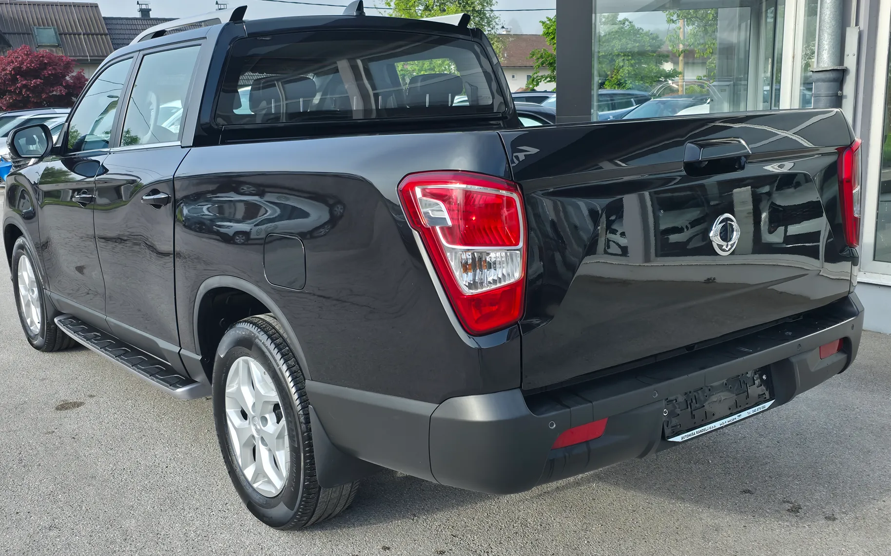 Zunanja slika - SsangYong Musso - GRAND 2.2 XDi Ultimate 4WD - 3