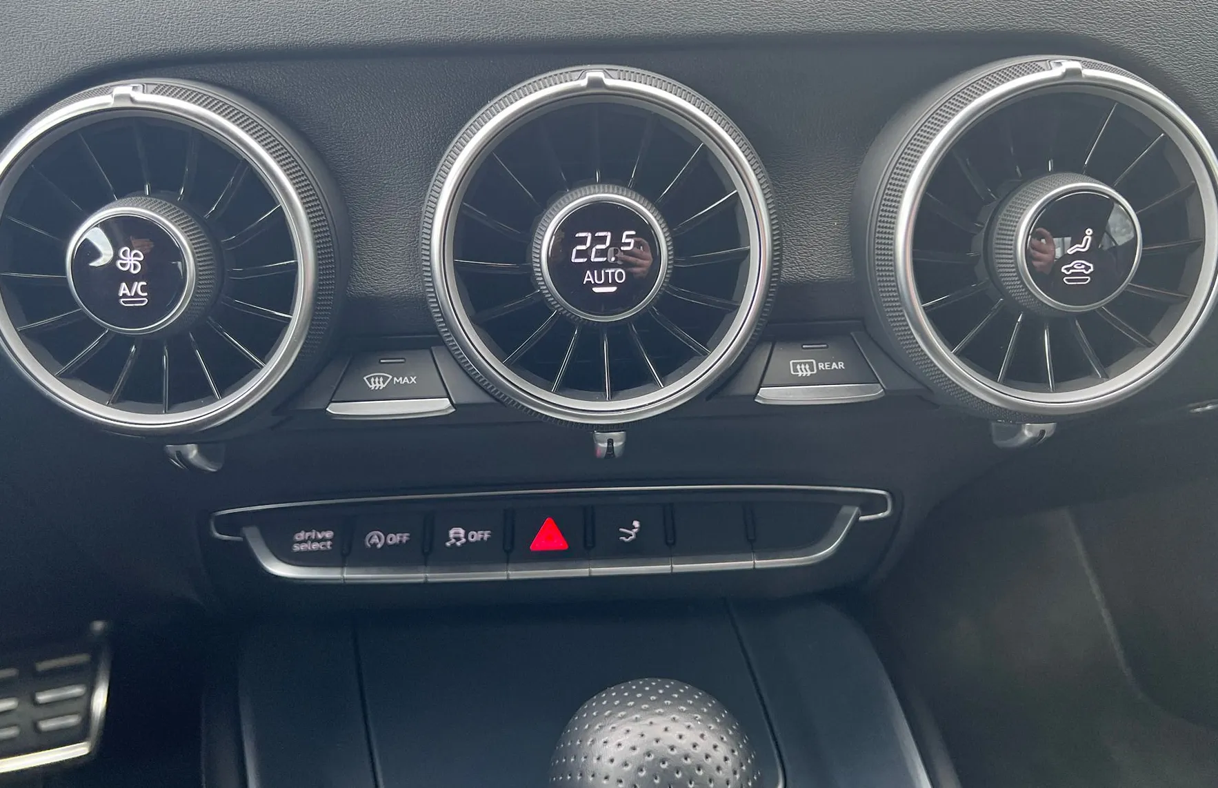 Zunanja slika - Audi TT - S line Q-MATRIX-NAVI-19Col-VIRTUAL-B O-GRSED-PDC - 16