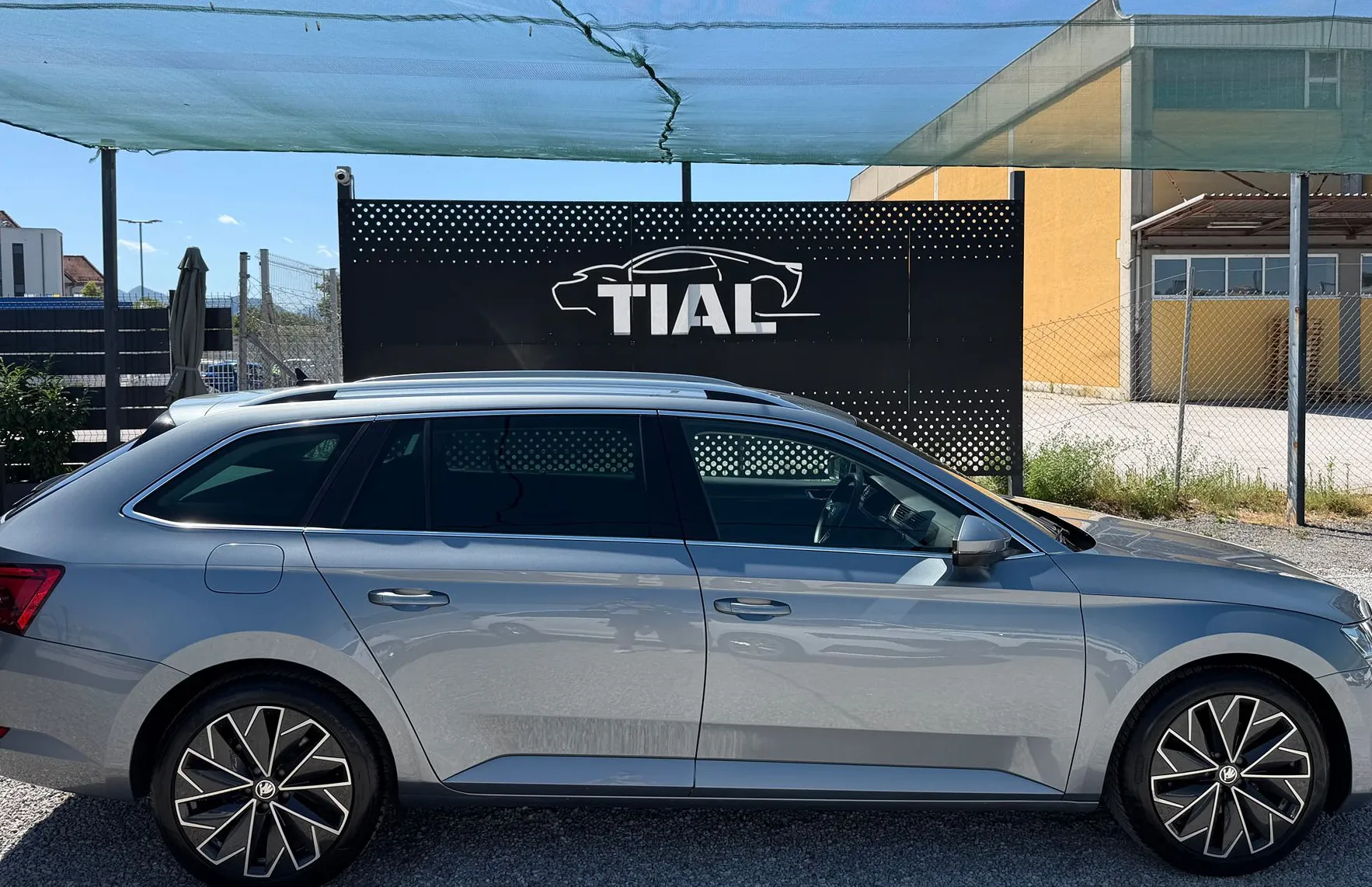 Zunanja slika - Škoda Superb - 2.0 TDI STYLE-18COL-CRYSTAL LED-ACC-MRT.KOTI-KAMER - 8