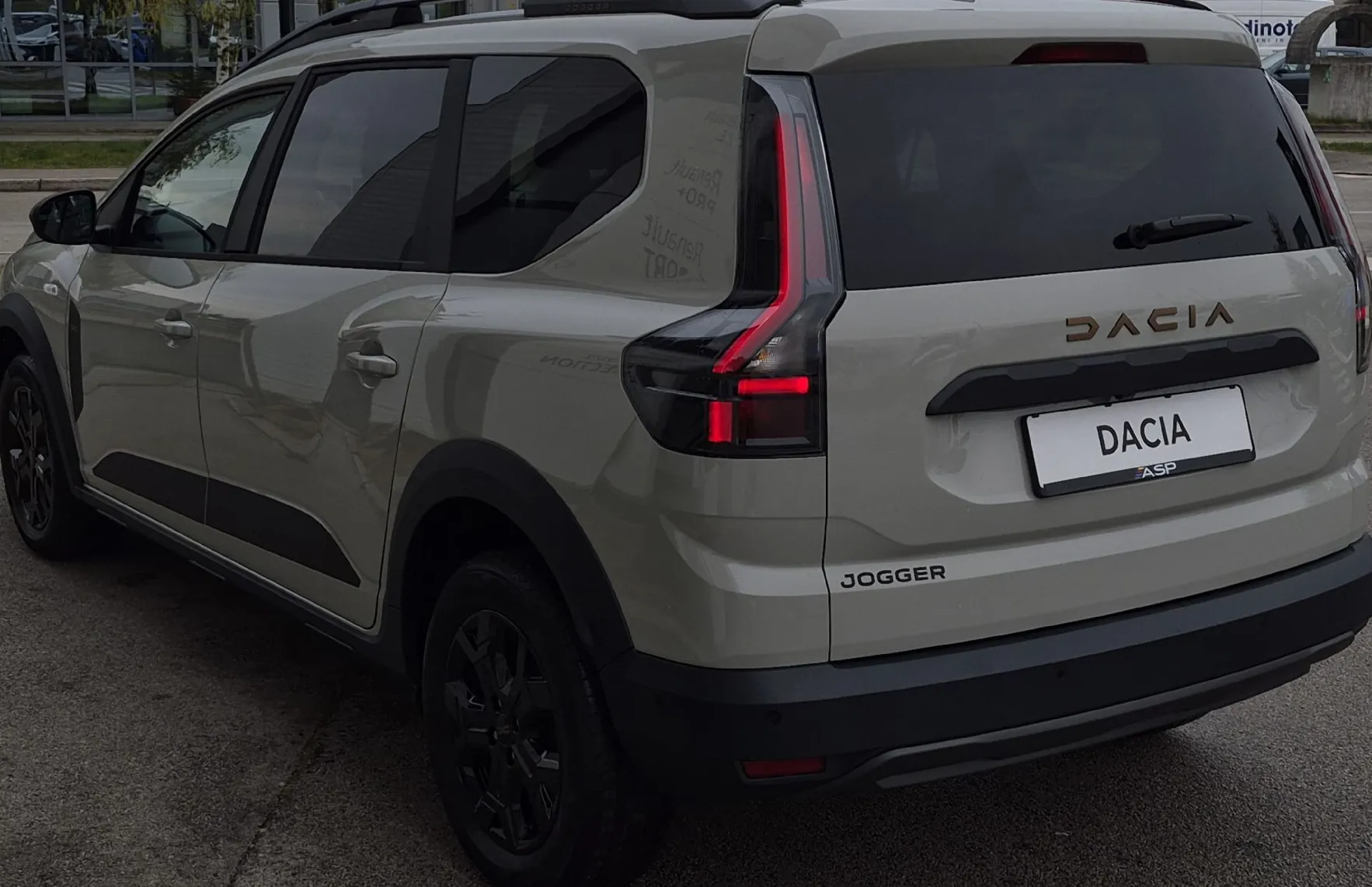 Zunanja slika - Dacia Jogger - Extreme TCe 110 - 7
