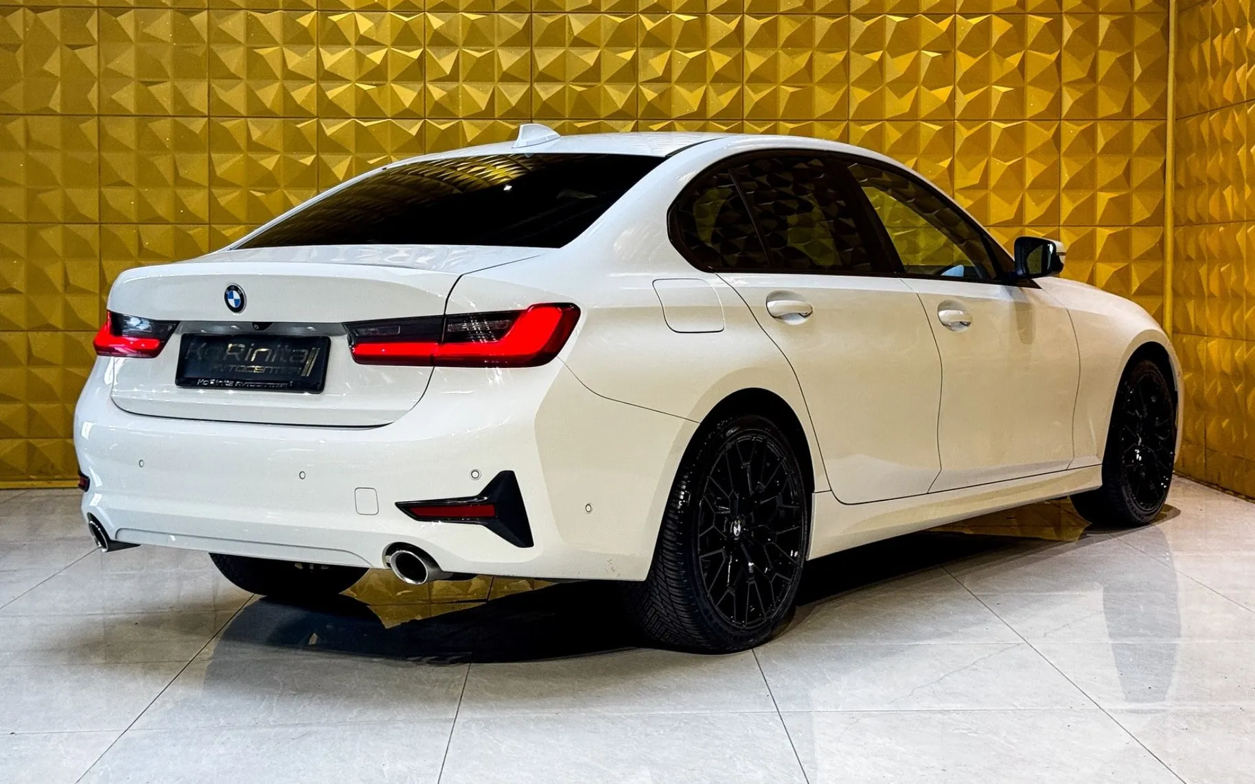 Notranja slika - BMW serija 3: - 320d xDrive AUT.-KAMERA-GRETJE-EL PRTLJAZNIK - 11